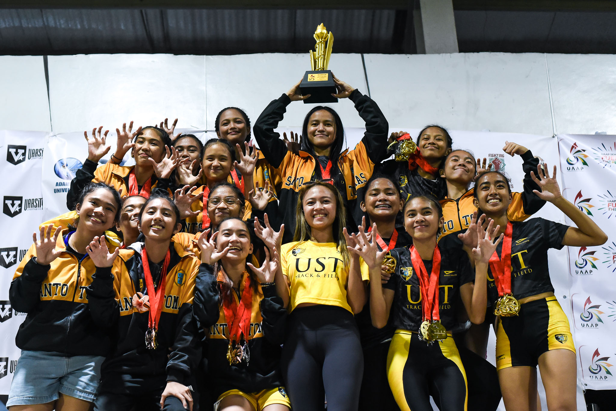 UAAP-86-Girls-ATHLETICS-UST- Adamson boys, UST girls retain UAAP HS athletics crowns ADMU AdU DLSU FEU News Track & Field UAAP UE UP UST - philippine sports news