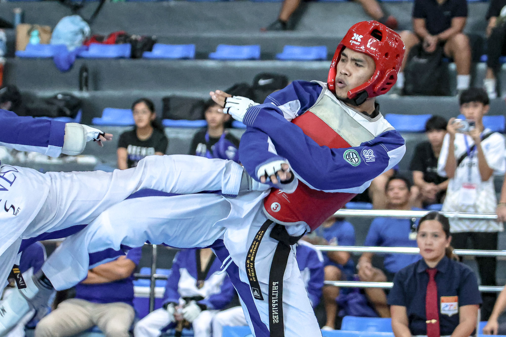 UAAP-86-Kyorugi-Kurt-Pajuelas-NU UAAP 86 Taekwondo: Sturdy Gilbuena steps up for Kurt Barbosa, leads NU to 3-0 start ADMU DLSU FEU News NU Taekwondo UAAP UP UST - philippine sports news
