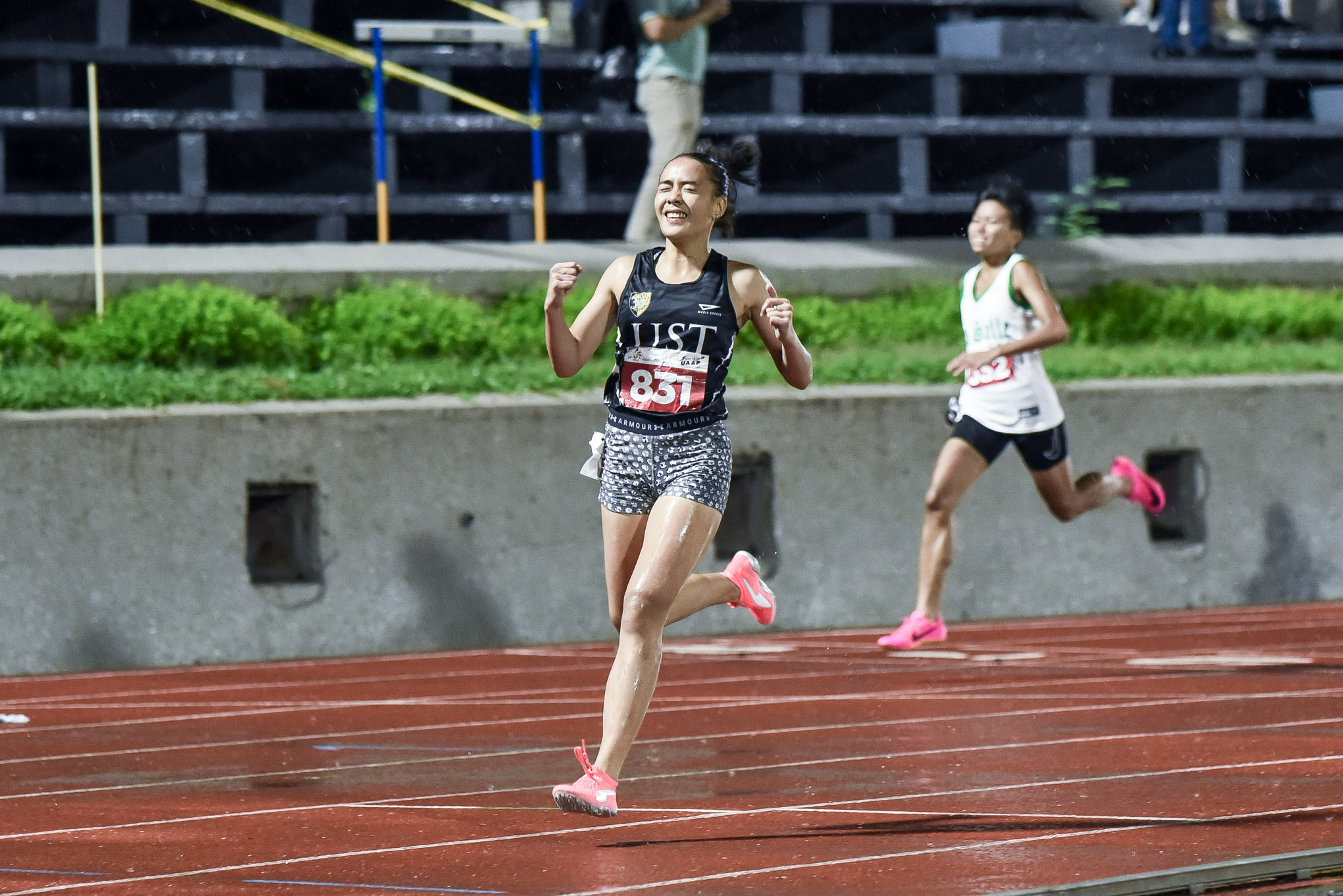 UAAP85-200M-Womens-Pama-Lianne-Diana UAAP 86 Athletics: UP surges to men's lead after Alhryan Labita's record-breaker in 200m ADMU AdU DLSU FEU News NU Track & Field UAAP UE UP UST - philippine sports news