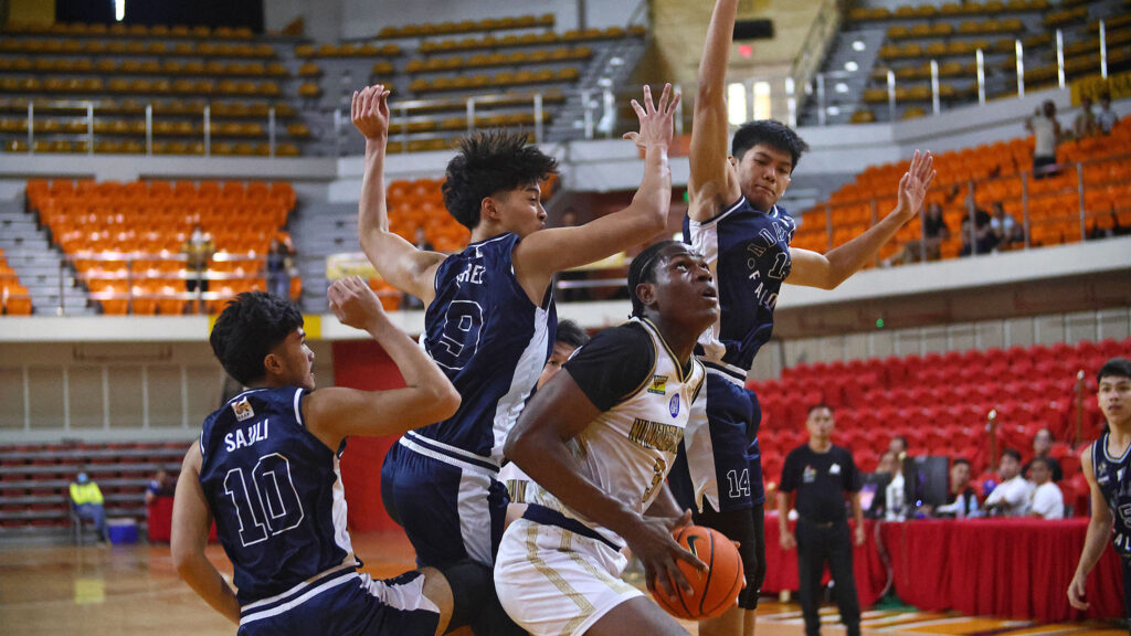 UAAP 86 HSBB: Vince Reyes gives all as Adamson shocks NU to go 3-0