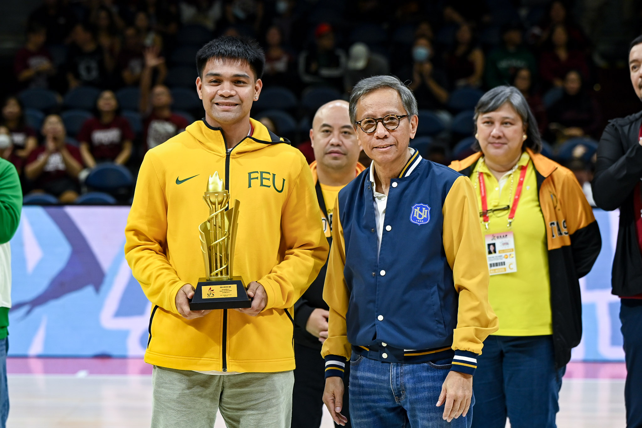 UAAP86-MBB-AWARDEE-MYTHICAL-5-LJ-GONZALES-0249 Quiambao joins elite list of La Salle bigs after winning UAAP MBB MVP Basketball DLSU FEU News UAAP UE UP UST - philippine sports news