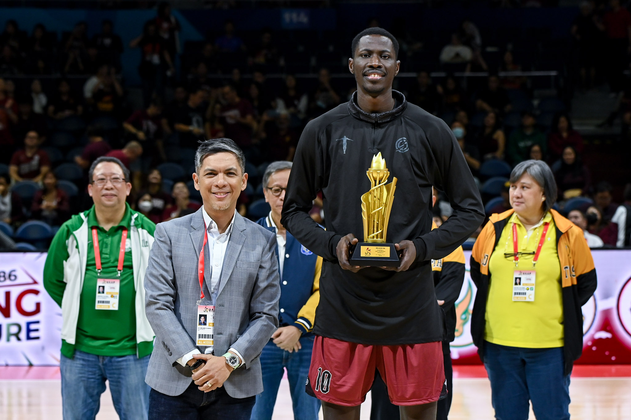 UAAP86-MBB-AWARDEE-MYTHICAL-5-MALICK-DIOUF-0240 Quiambao joins elite list of La Salle bigs after winning UAAP MBB MVP Basketball DLSU FEU News UAAP UE UP UST - philippine sports news