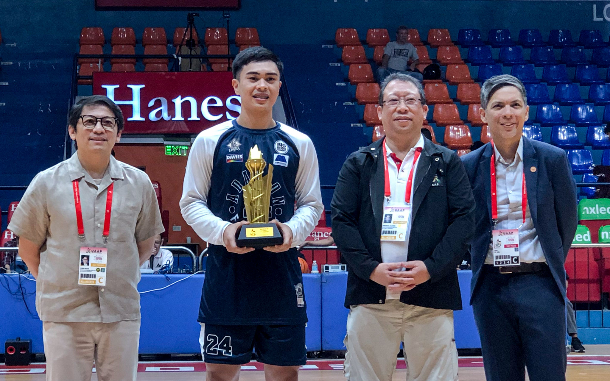 UAAP86-HSBB-JUSTINE-GARCIA-9295 Collins Akowe becomes first FSA to win UAAP boys MVP ADMU AdU Basketball DLSU FEU News NU UAAP UP UST - philippine sports news