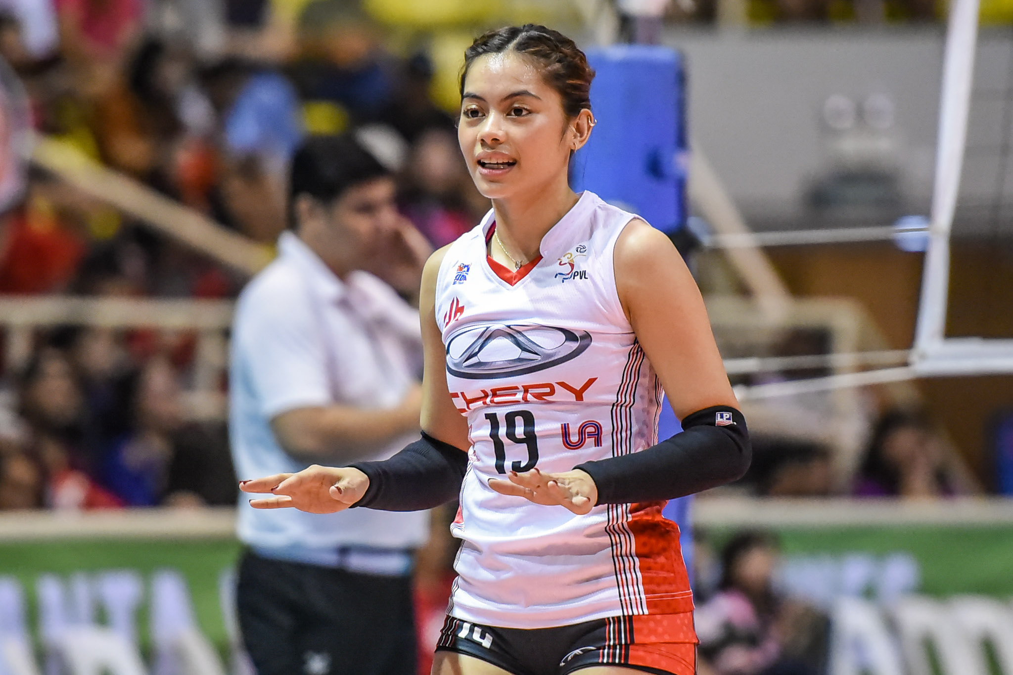 Jen Nierva on the court during Chery Tiggo's streak-breaking win over Creamline in the PVL Philippine Cup