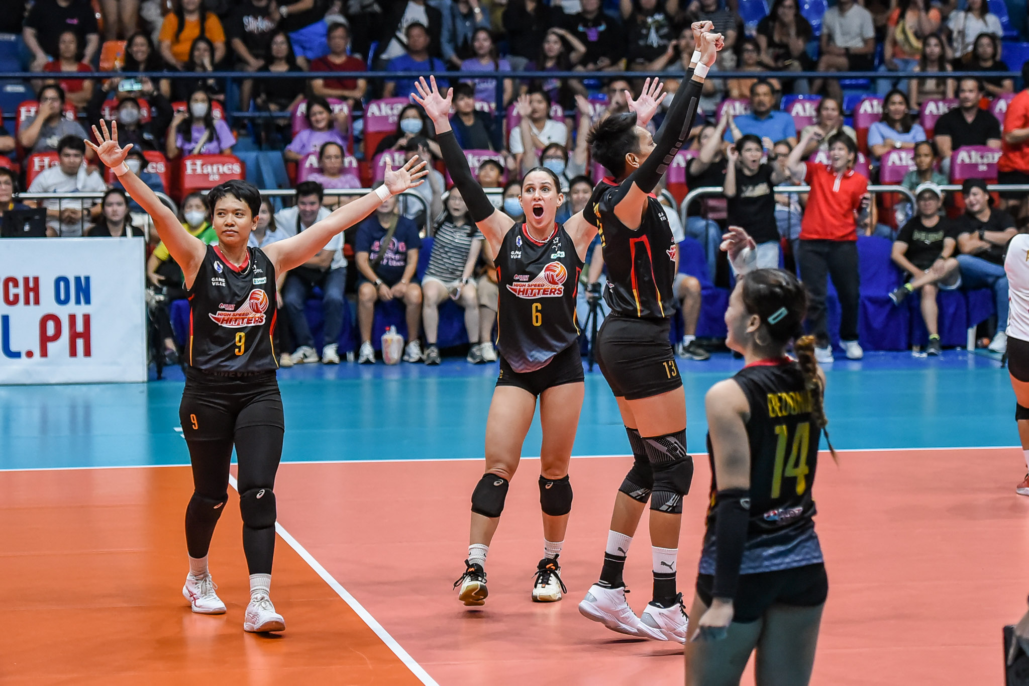 PVL-2024-PLDT-vs.-Choco-Much-7710 Kiesha Bedonia's impact undeniable in PLDT's stunner vs Choco Mucho News PVL Volleyball - philippine sports news