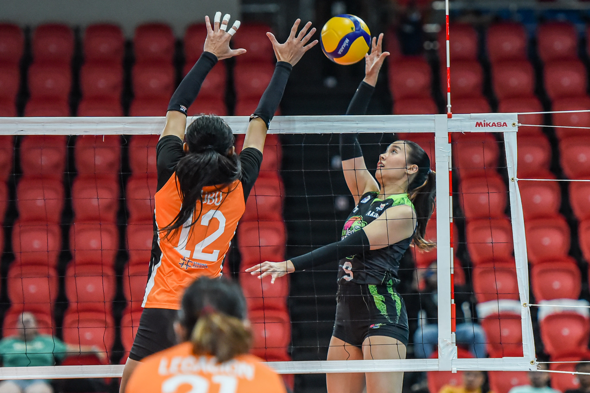 PVL-2024-Nxled-vs.-Farm-Fresh-Chiarra-Permentilla-1477 Chiara Permentilla emerges as 'Farm Fresh killer' News PVL Volleyball - philippine sports news