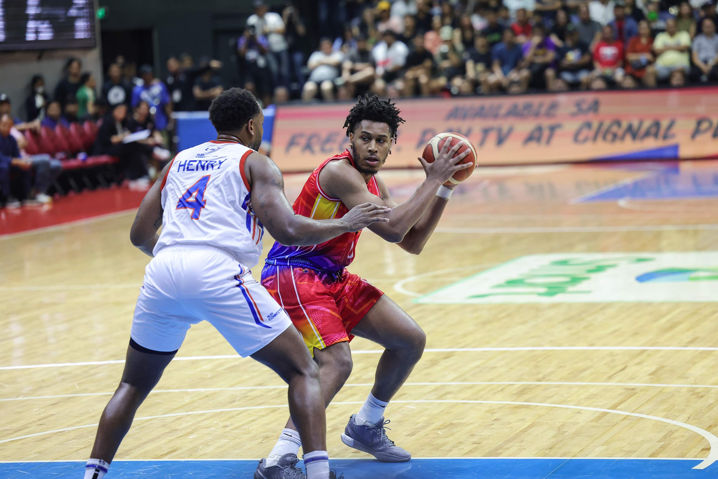 2024-PBA-Governors-Cup-Phoenix-vs-NLEX-Jay-McKinnis Phoenix replaces Jay McKinnis with Le'Bryan Nash Basketball News PBA - philippine sports news