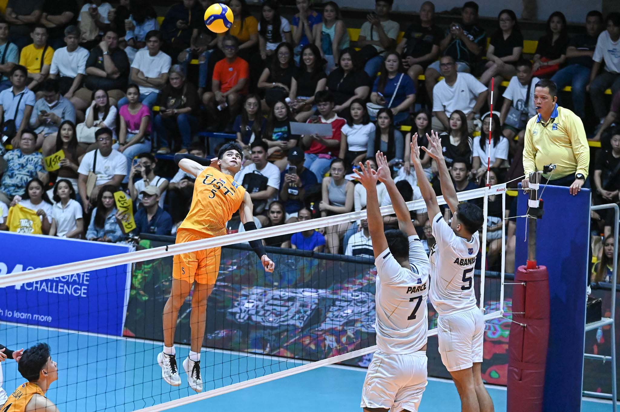 VL-2024-NU-vs.-UST-Jan-Macam-3 Odjie Mamon sees vast potential in JJ Macam, UST rookies amid V-League battles News UST V-League - philippine sports news
