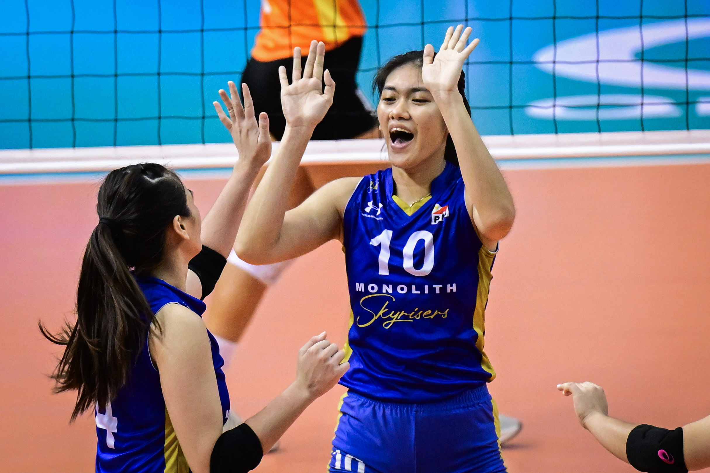 2024-Asian-Womens-Volleyball-Club-Championship-NU-vs-Nakhon-Maaya NU-Monolith shows heart in 5-set loss to Nakhon, drops to AVC classis News NU Volleyball - philippine sports news