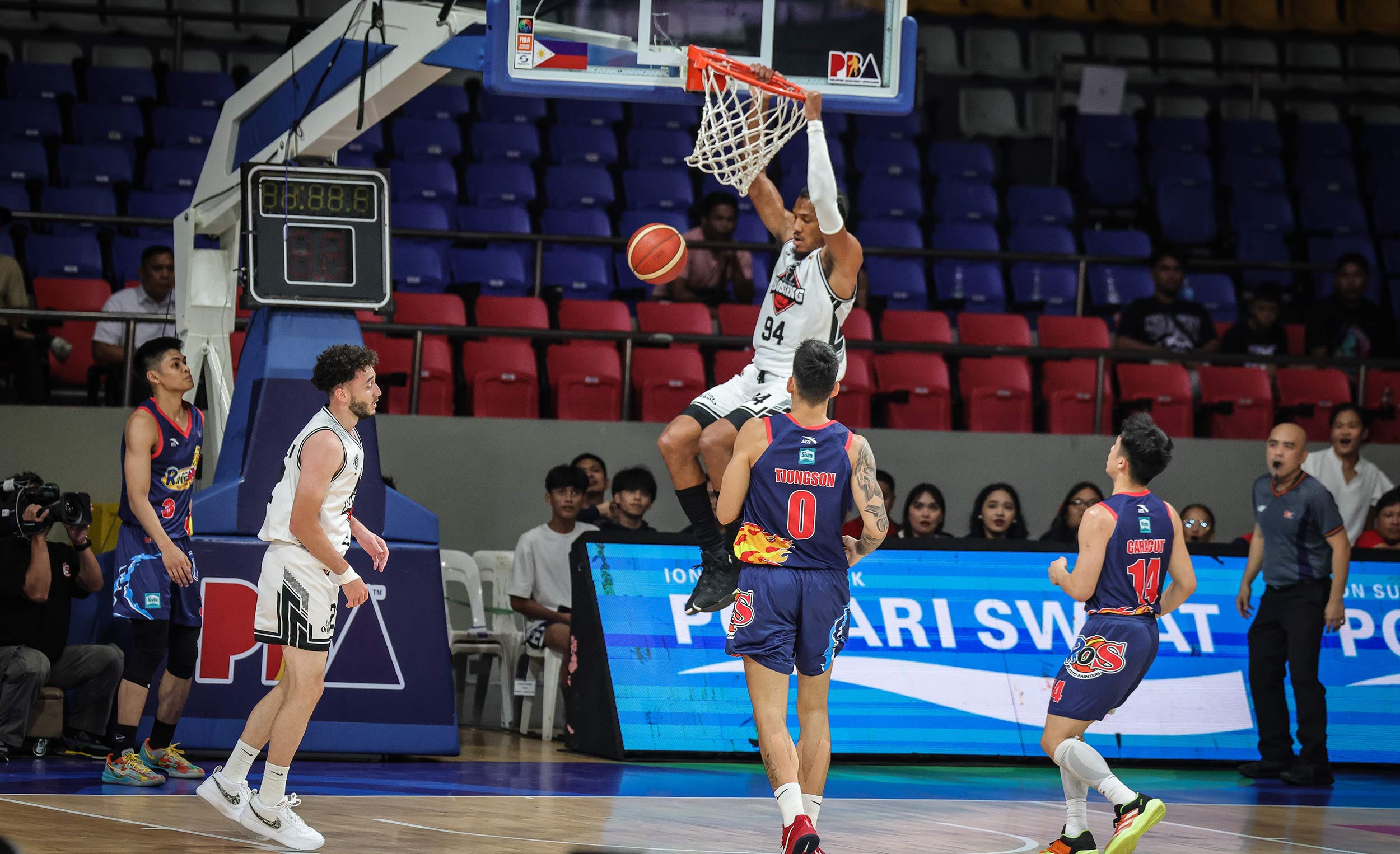 2024-PBA-Governors-Cup-Rain-or-Shine-vs-Blackwater-George-King George King returns to PBA, joins San Miguel for Govs' Cup Basketball News PBA - philippine sports news