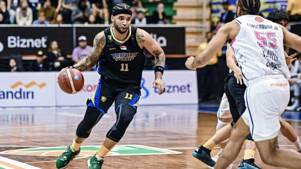 Brandone Francis joins Phoenix, replacing ineligible Le'Bryan Nash