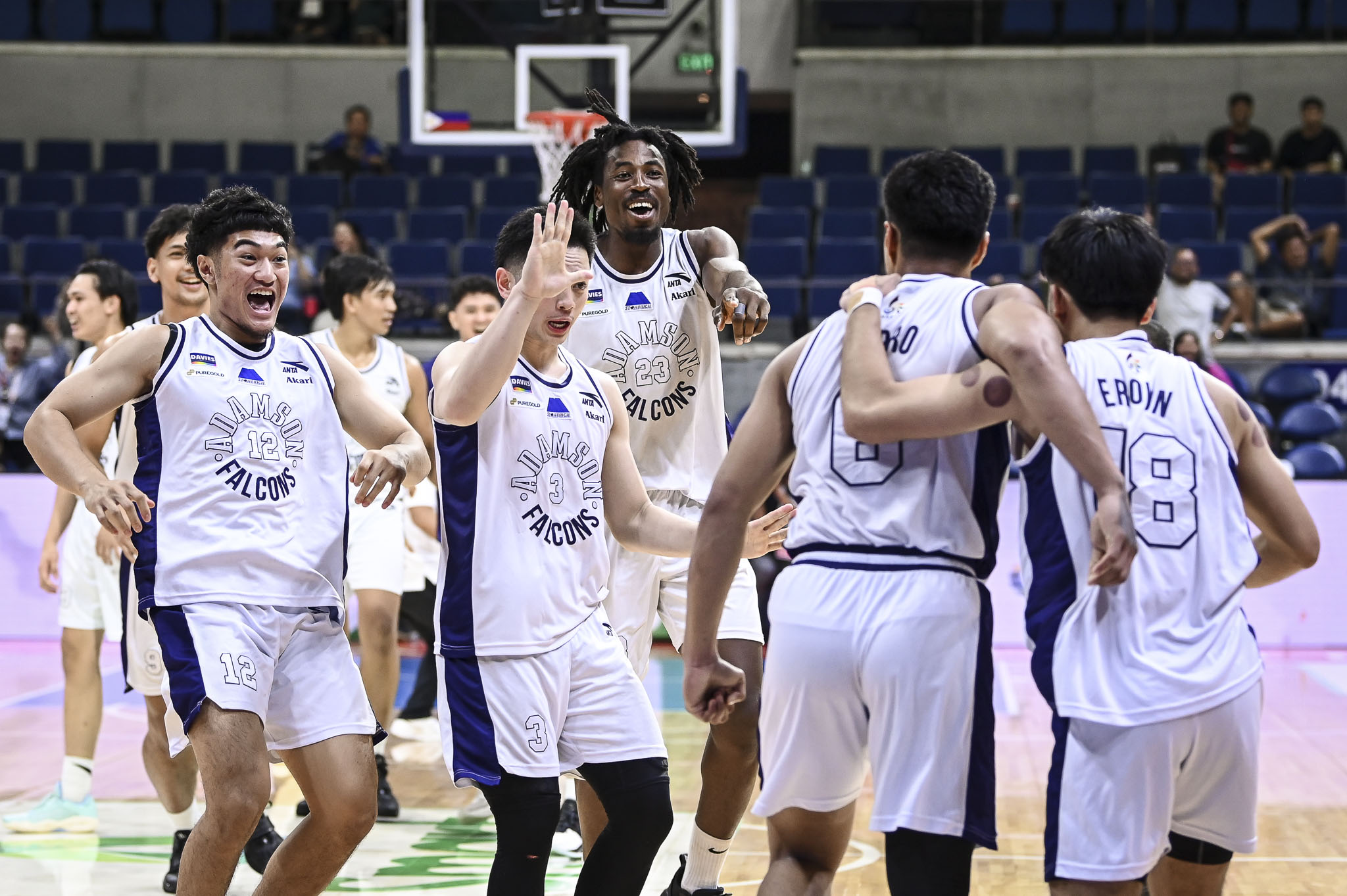 UAAP87-MBB-Joshua-Yerro-0002 Joshua Yerro assures Jhon Calisay before game-winning tip-in: 'Tiwala ka lang' AdU Basketball News UAAP - philippine sports news