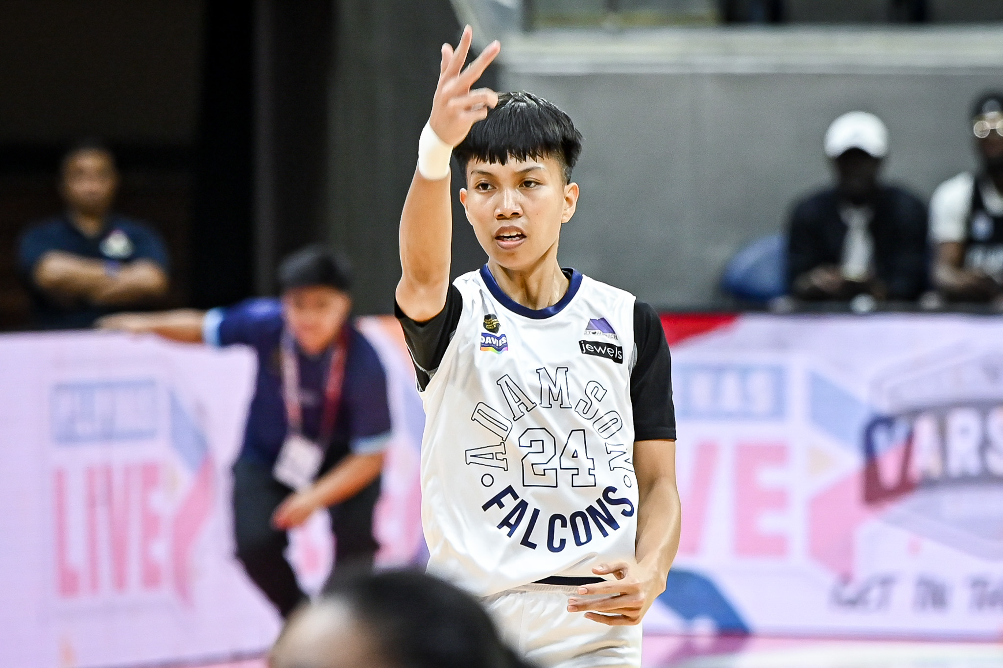 UAAP87-WBB-KAT-AGOJO-6746 UAAP Women's Basketball: Elaine Etang shows way as Adamson stuns La Salle for back-to-back wins AdU Basketball DLSU News UAAP - philippine sports news