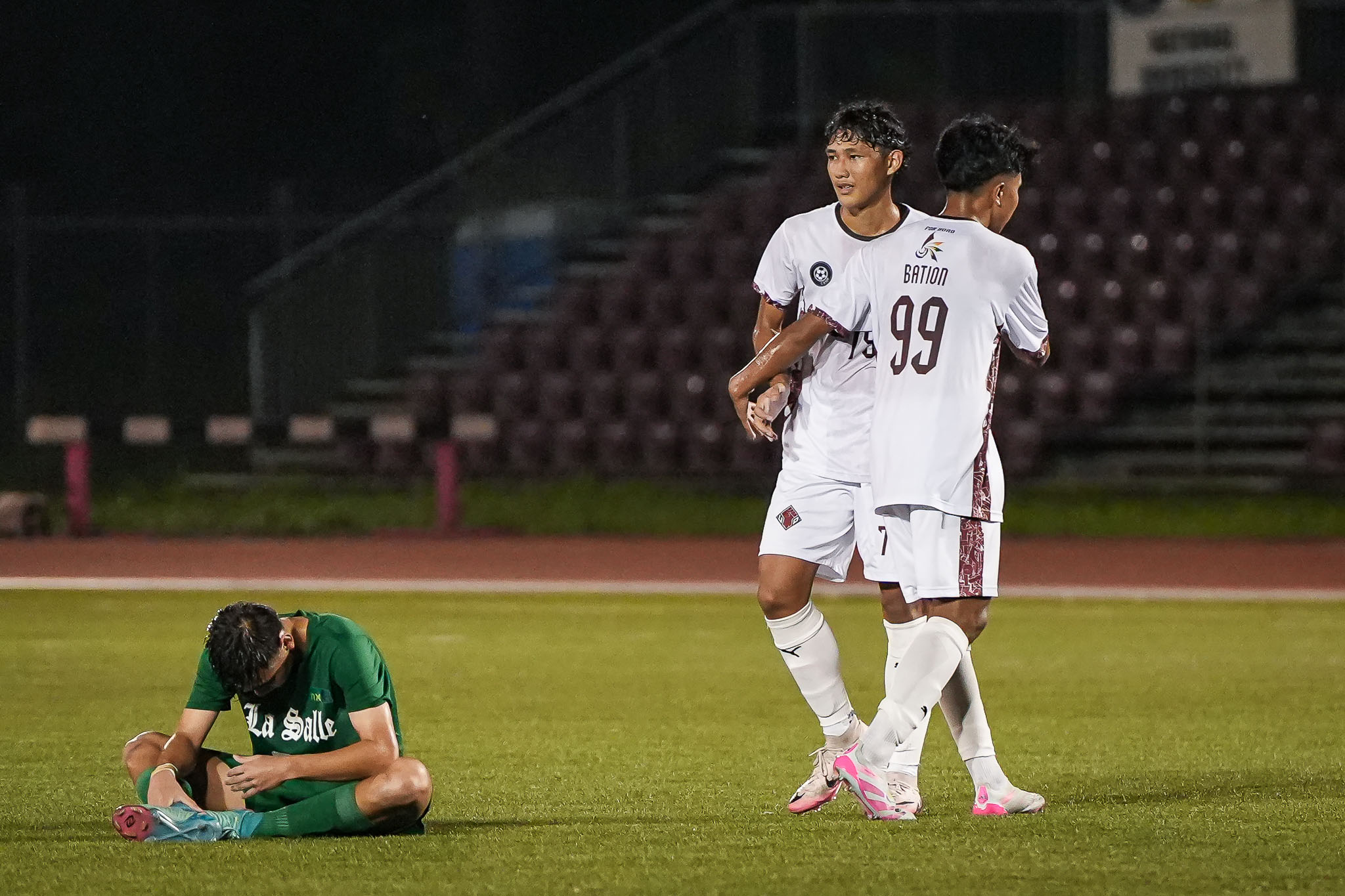 UAAP-S87-MFB-Azur-Bation-06754 UP rookie Joses Azur nets first goal, learns lesson in victory etiquette Football News UAAP UP - philippine sports news