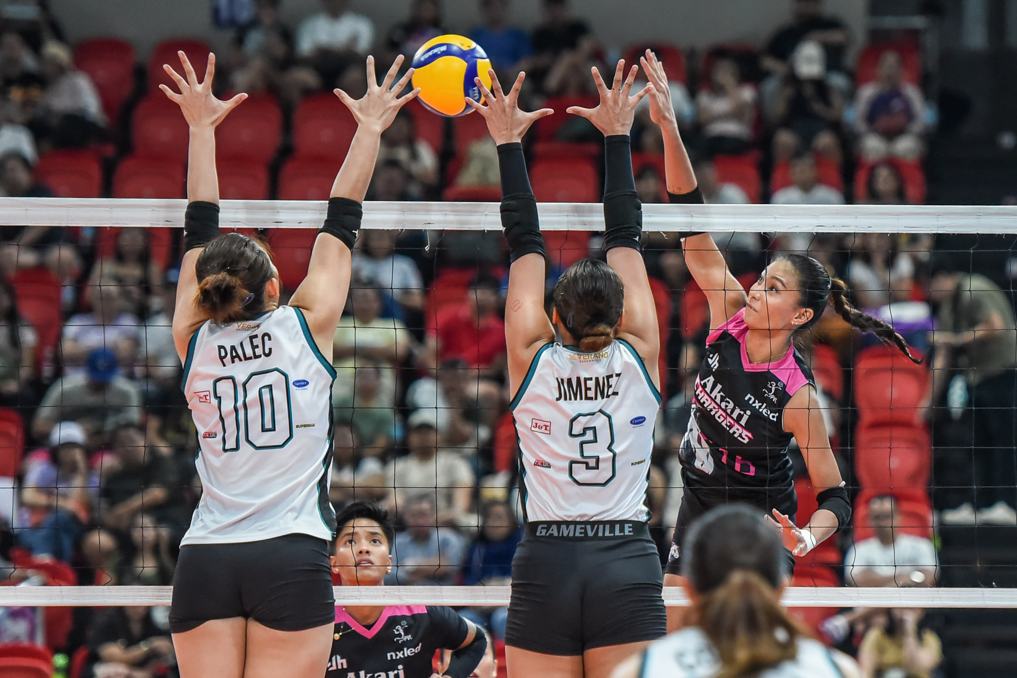 PVL-AFC-2024-25-Akari-vs.-Galeries-Ivy-Lacsina-6395 Akari triumphs in PVL season debut, rallies to beat Galeries in 4 News PVL Volleyball - philippine sports news