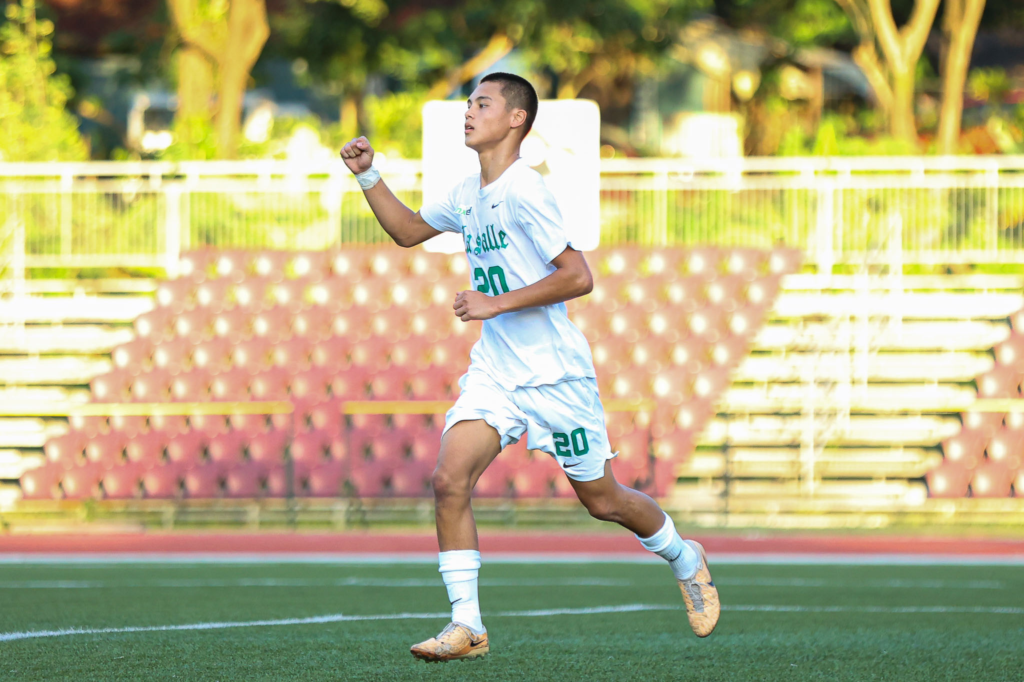 UAAP-S87-MFB-Alonso-Aguilar-2 Adamson stuns La Salle with comeback win, secures UAAP Men's Football semis spot for UST AdU DLSU Football News UAAP - philippine sports news
