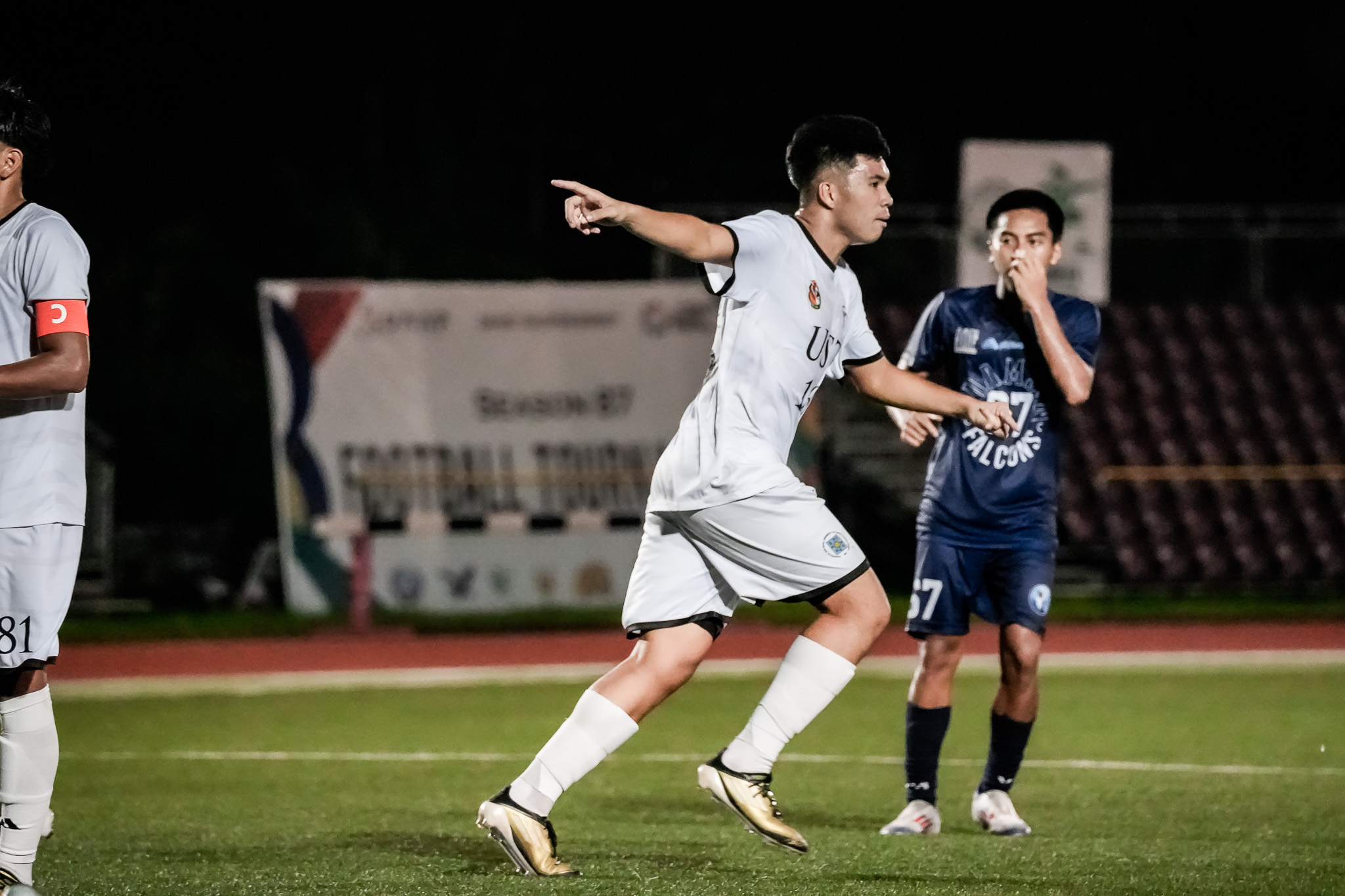 UAAP87-Football-John-Selarde-8119 UAAP Men's Football: Adamson breaks five-year losing streak, upsets UST AdU Football News UAAP UST - philippine sports news