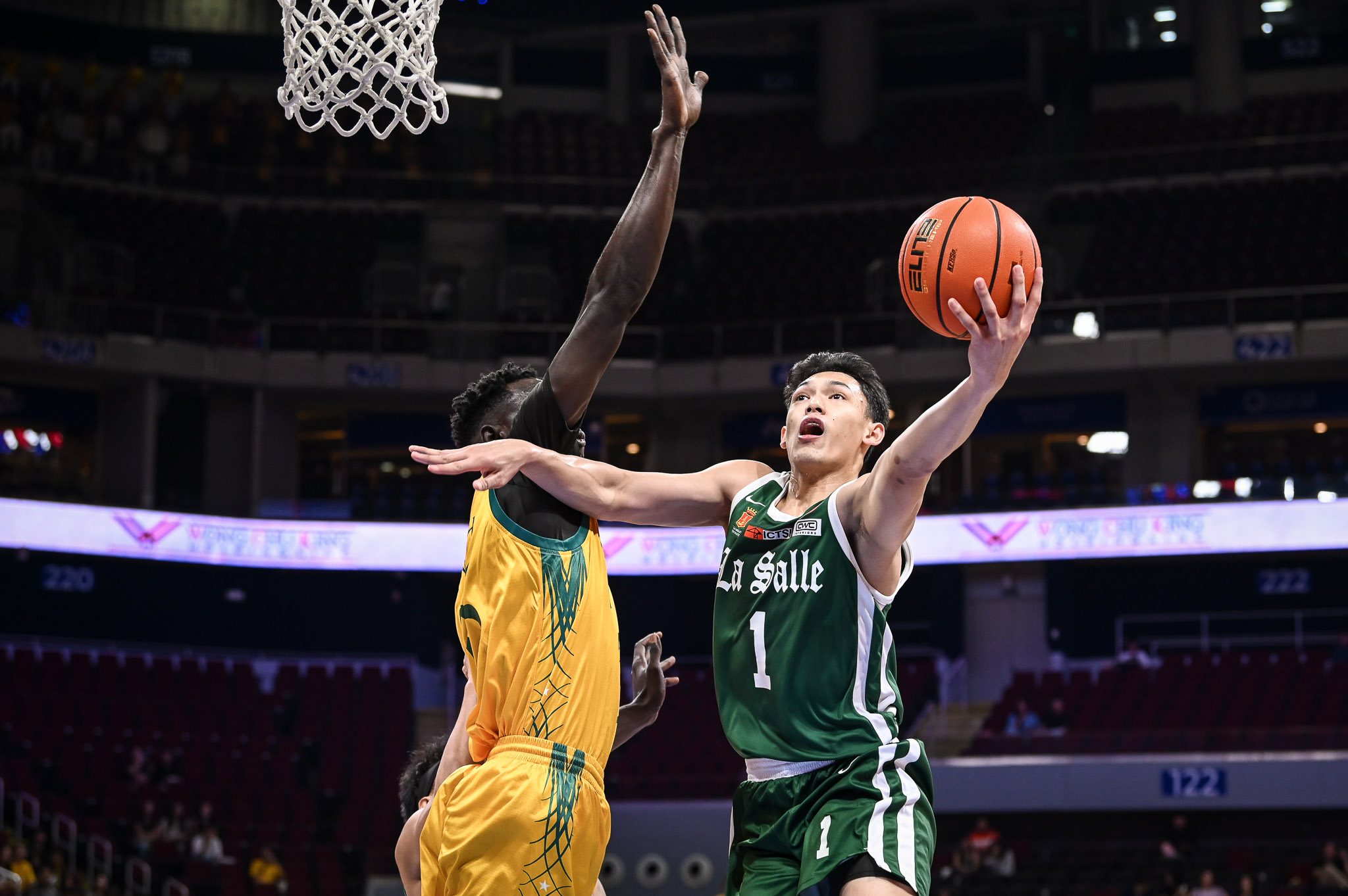 UAAP87-MBB-JC-Macalalag-5660 UAAP Men's Basketball: Quiambao struggles, but Phillips, La Salle secure narrow win over FEU Basketball DLSU FEU News UAAP - philippine sports news