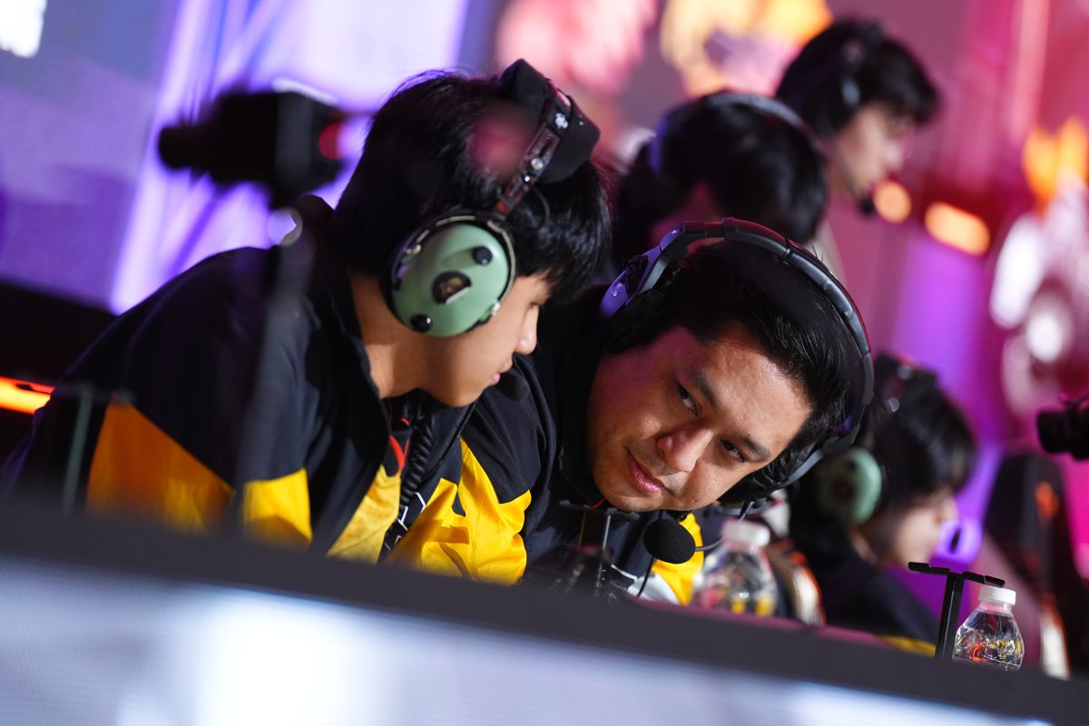 M6-Fnatic-ONIC-Ynot-1 Ynot, Kelra keep focus: 'Job’s not finished' for Fnatic ONIC at M6 ESports Mobile Legends MPL-PH News - philippine sports news