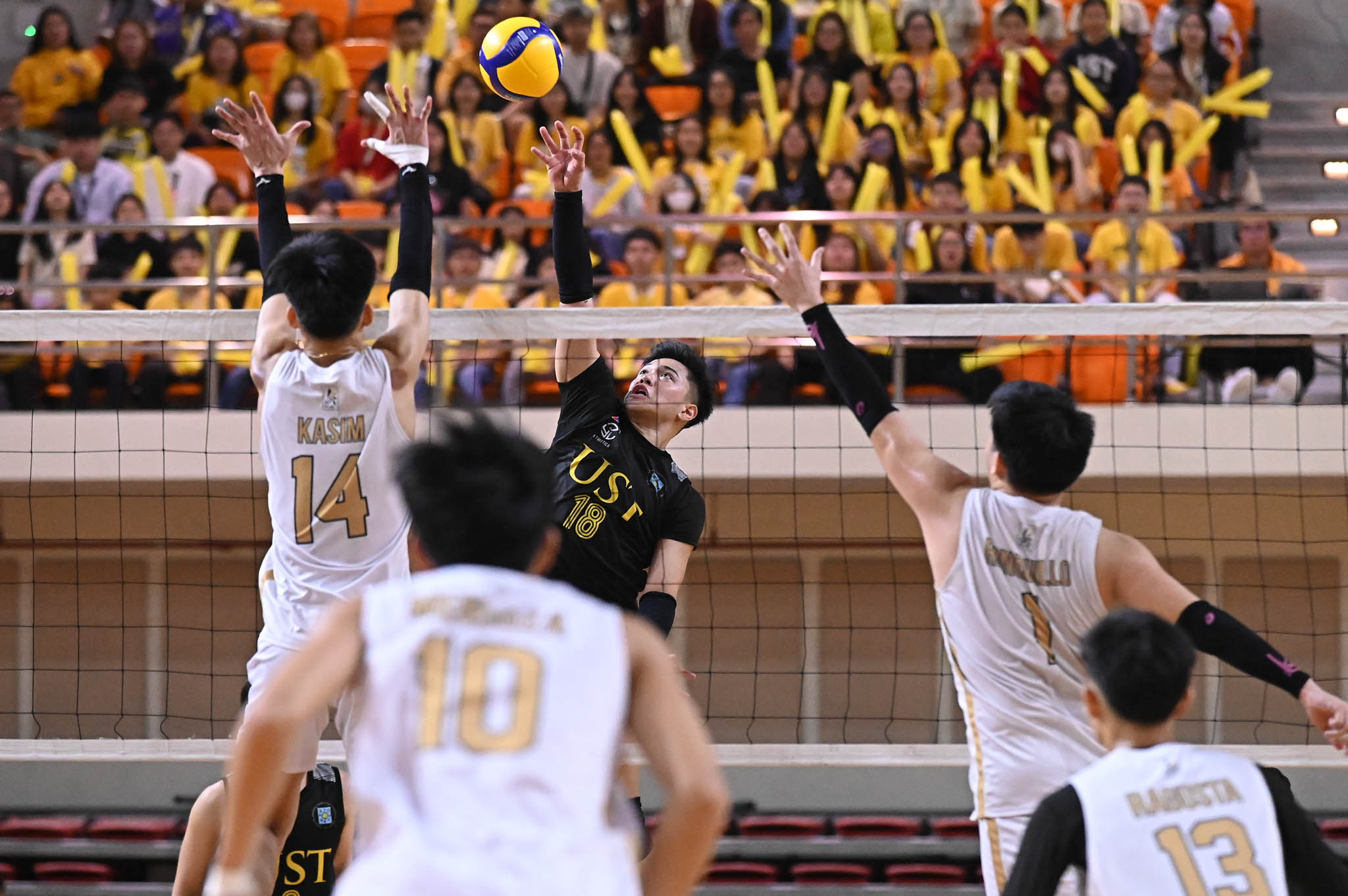 UAAP-87-HSVB-NUNS-vs.-UST-Jon-Paolo-Medino-2778 Paolo Medino channels Josh Ybañez’s MVP spirit in UAAP Finals News UAAP UST Volleyball - philippine sports news