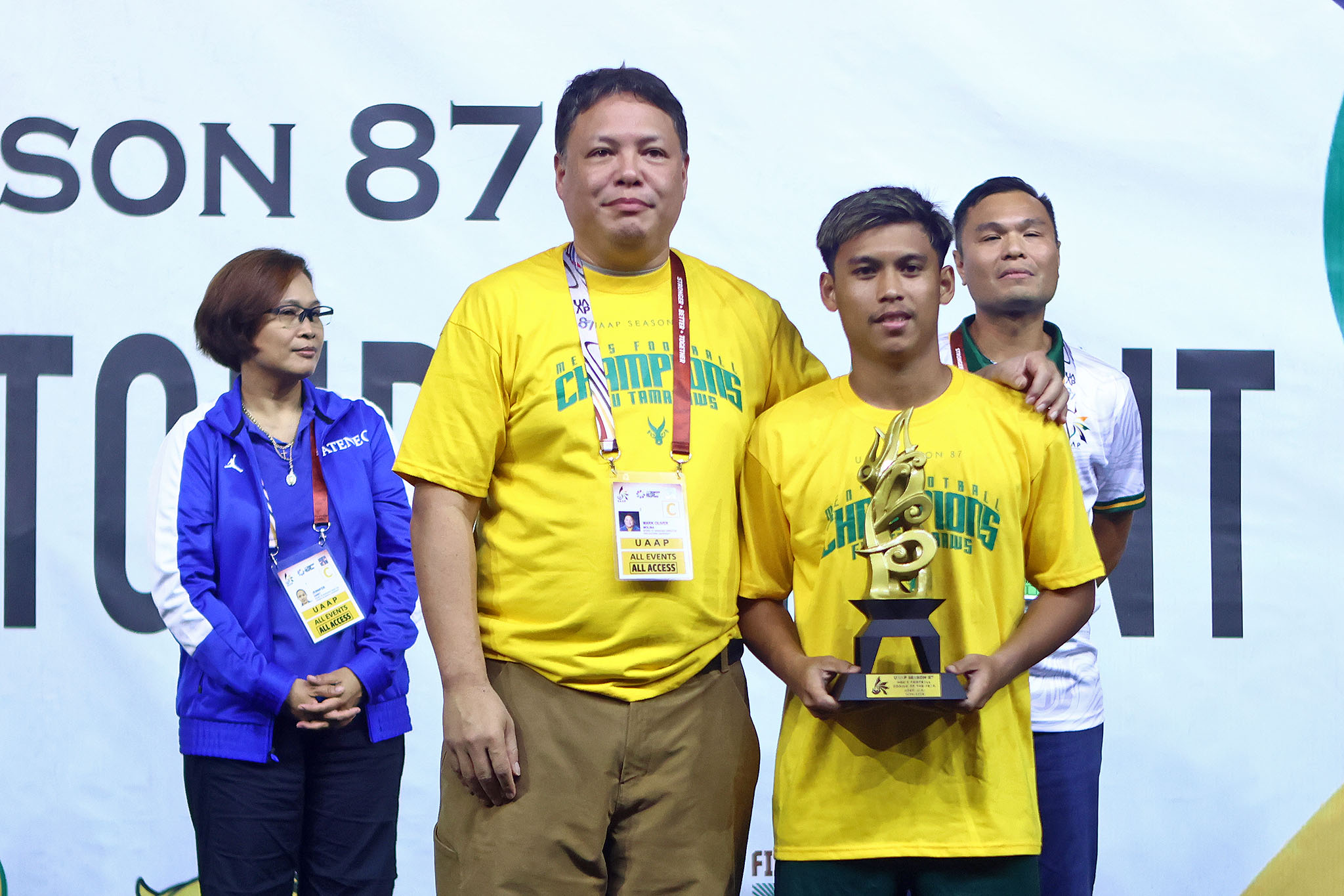 UAAP-87-MFB-AWARDS-Rookie-of-the-Year-Edgar-Aban Despite injury setback, Edgar Aban powers through to help FEU claim UAAP Men's Football title FEU Football News UAAP - philippine sports news