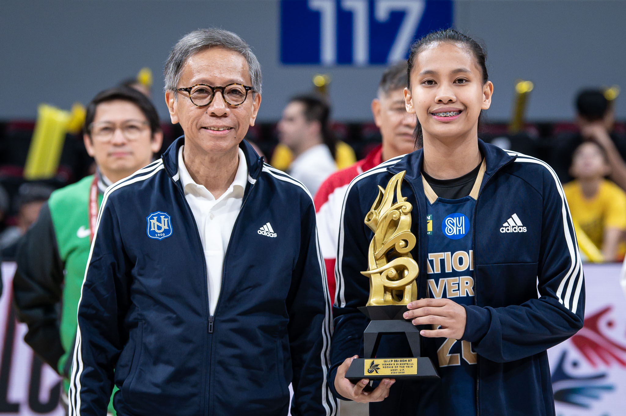 UAAP87-WBB-Awarding-ROY-Cielo-Pagdulagan-NU-4277 Kacey Dela Rosa joins elite UAAP group with back-to-back MVP crowns ADMU AdU Basketball News NU UAAP UP UST - philippine sports news