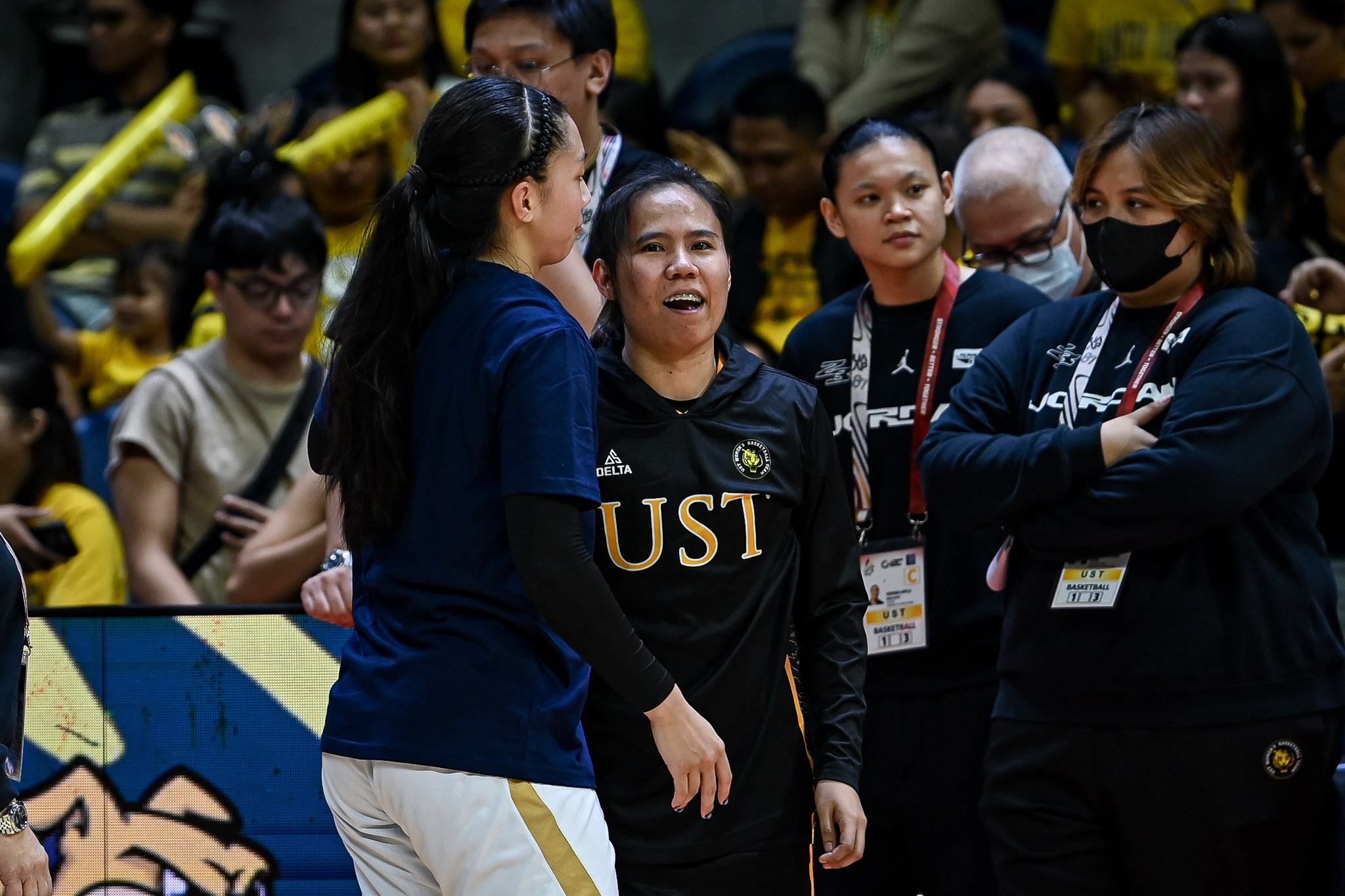 UAAP87-WBB-CAMILLE-CLARIN-ANA-MAE-TACATAC-9588 Tacky Tacatac leaves message for UST: 'Ibawi nila ako' Basketball News UAAP UST - philippine sports news