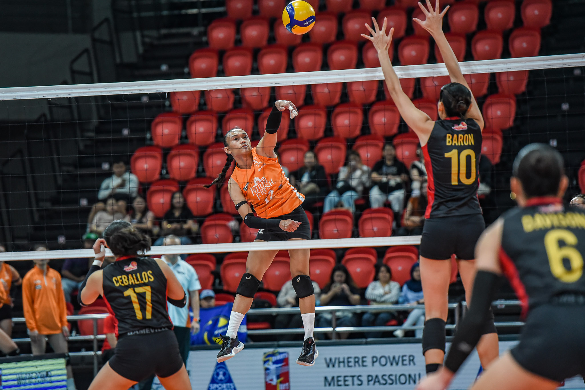 PVL-AFC-25-PLDT-vs.-Farm-Fresh-Trisha-Tubu-8355 PLDT surges to third place in PVL AFC with sweep over Farm Fresh News PVL Volleyball - philippine sports news