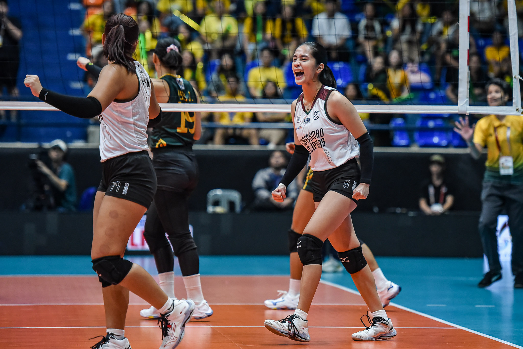 UAAP-87-WVB-FEU-vs.-UP-Kianne-Olango-4923 UP shocks FEU, ties NU for UAAP Women's Volleyball lead FEU News UAAP UP Volleyball - philippine sports news