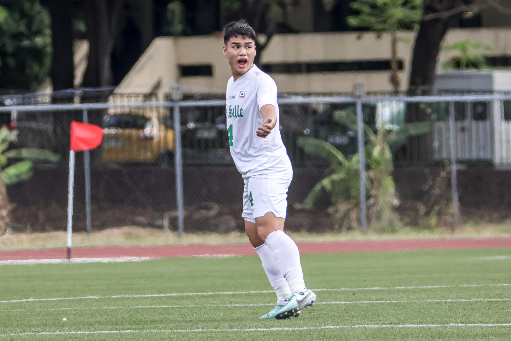 UAAP86-Mens-Football-Rain-Del-Rosario Young James Dinglasan channels DLSU 'kuya' Rain del Rosario's leadership at DLSZ DLSU Football News UAAP - philippine sports news