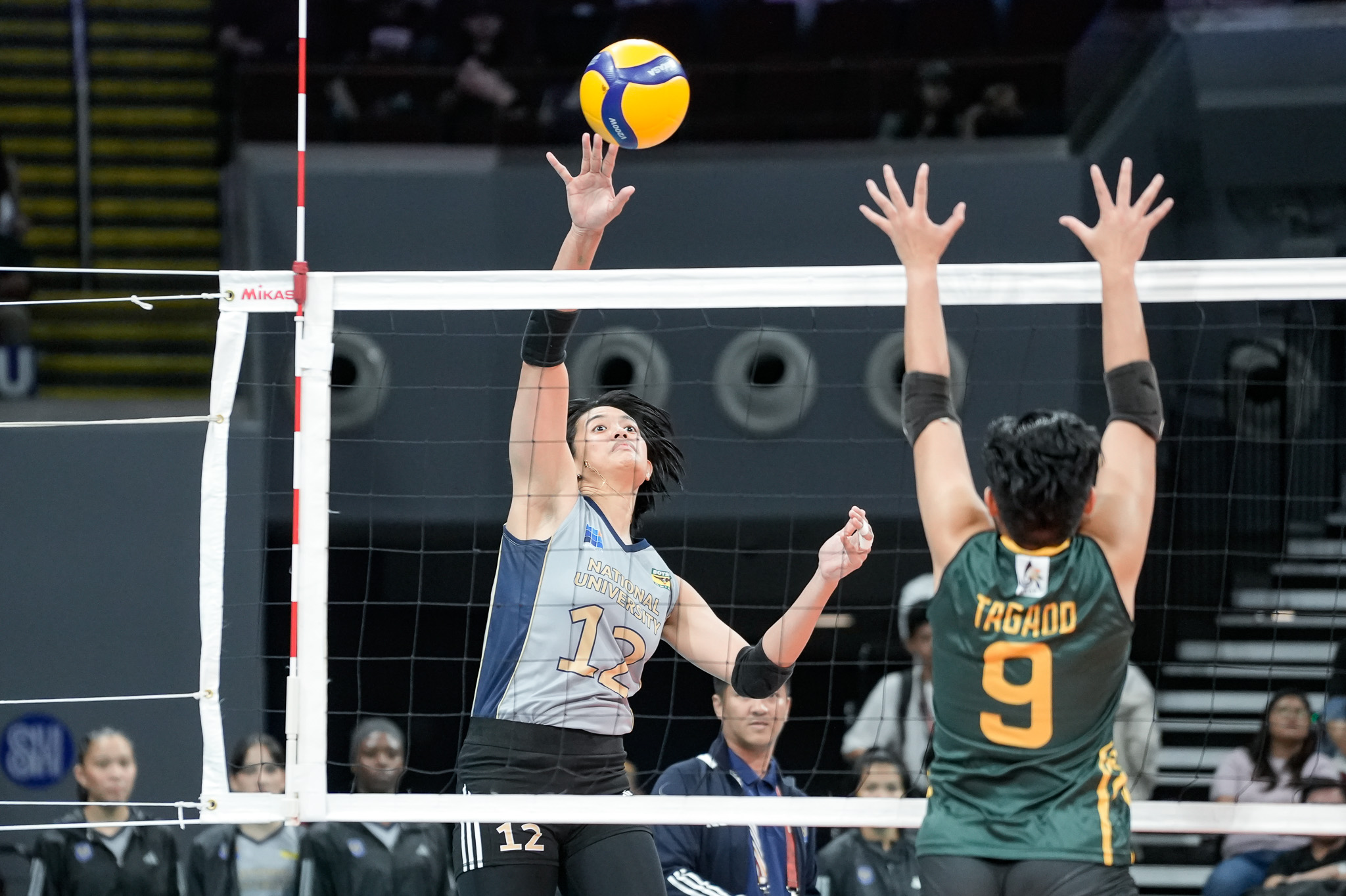 UAAP87-Volleyball-Alyssa-Solomon-8439 NU survives FEU scare in five-set thriller, stays unbeaten in UAAP Women's Volleyball FEU News NU UAAP Volleyball - philippine sports news