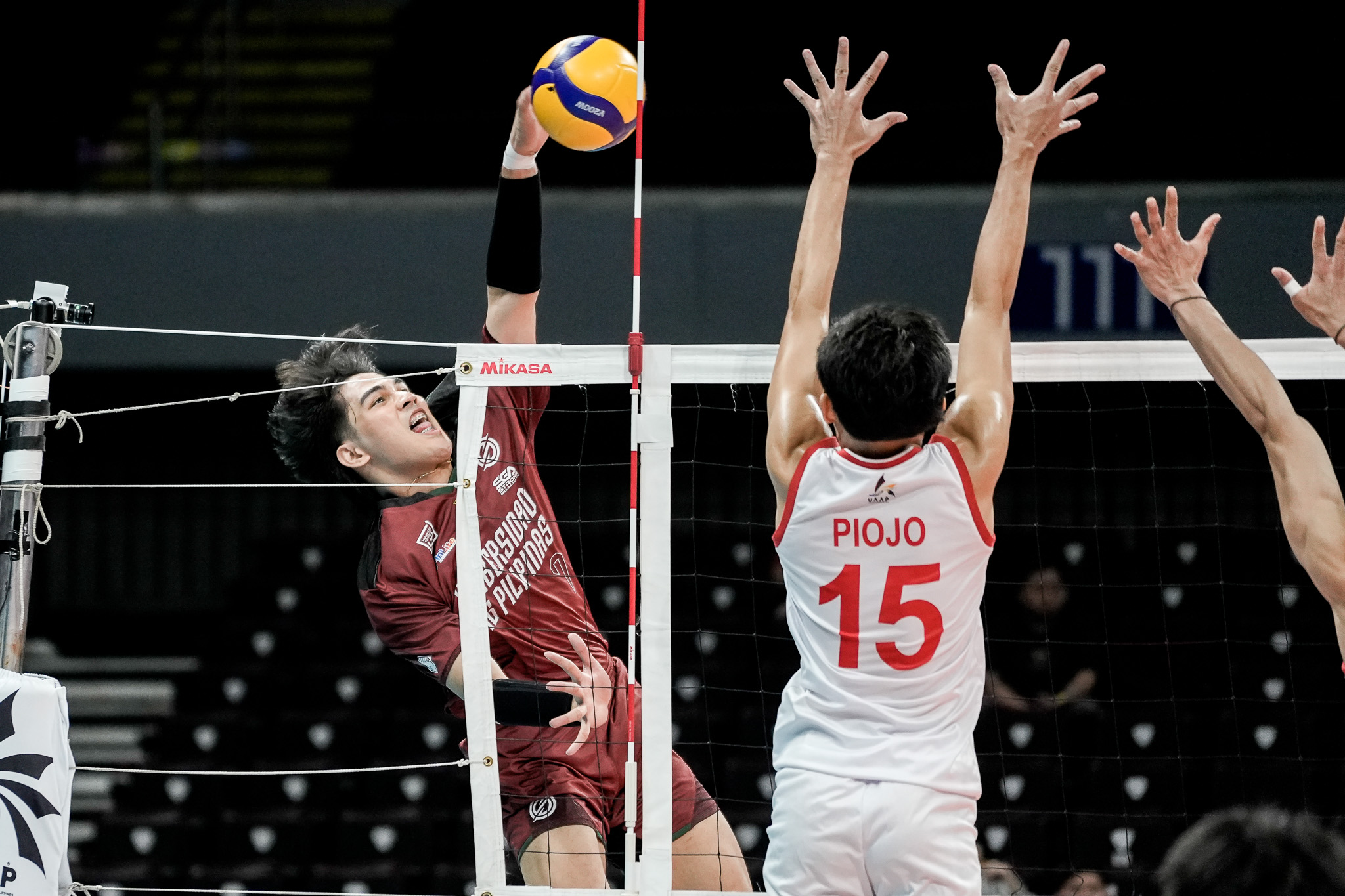 UAAP87-Volleyball-Angelo-Lagandon-6290 Raheem shines in UAAP Men's Volleyball debut, lifts UP to gritty five-set comeback win over UE News UAAP UE UP Volleyball - philippine sports news