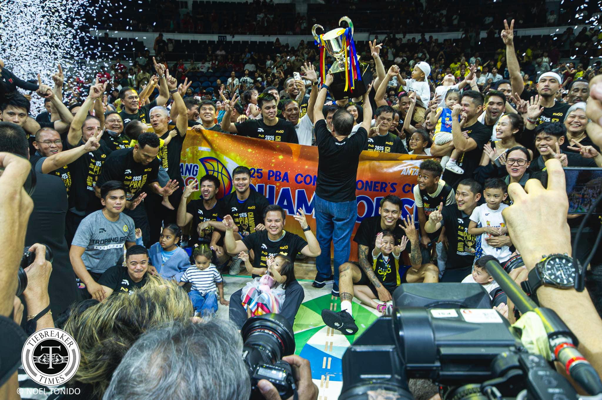2024-25-PBA-Commissioners-Cup-Finals-G7-TNT-vs-Ginebra-Tropang-Giga Chot Reyes knows target on TNT’s back as 'Grand Slam' talks intensify Basketball News PBA - philippine sports news