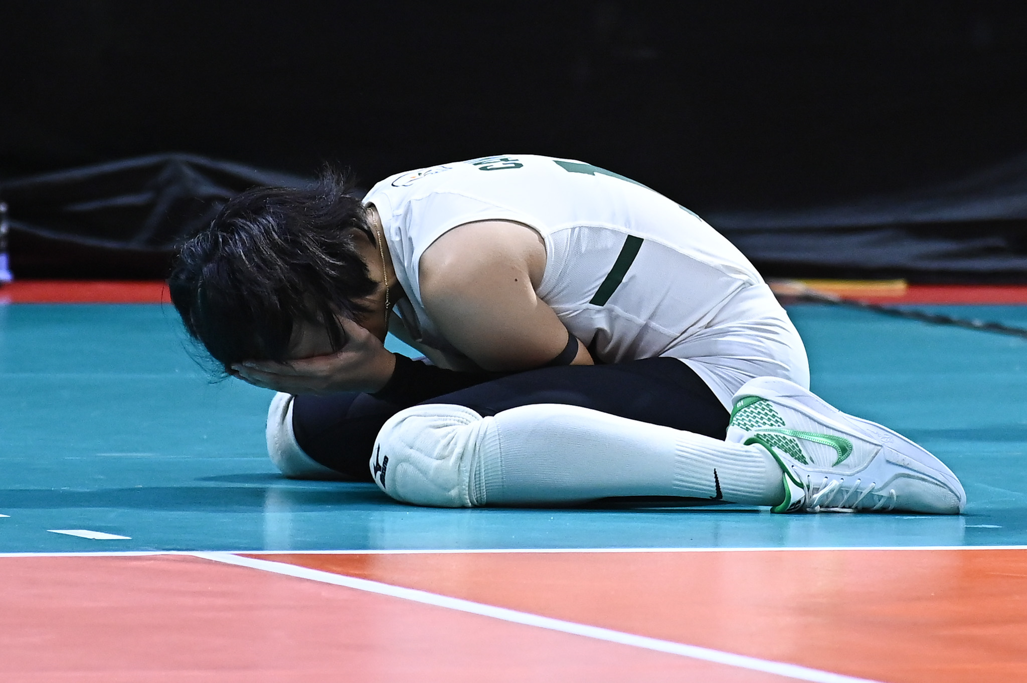 UAAP-87-WVB-DLSU-vs.-UST-Angel-Canino-2269 La Salle hopes for positive outcome as Angel Canino rushed to hospital DLSU News UAAP Volleyball - philippine sports news