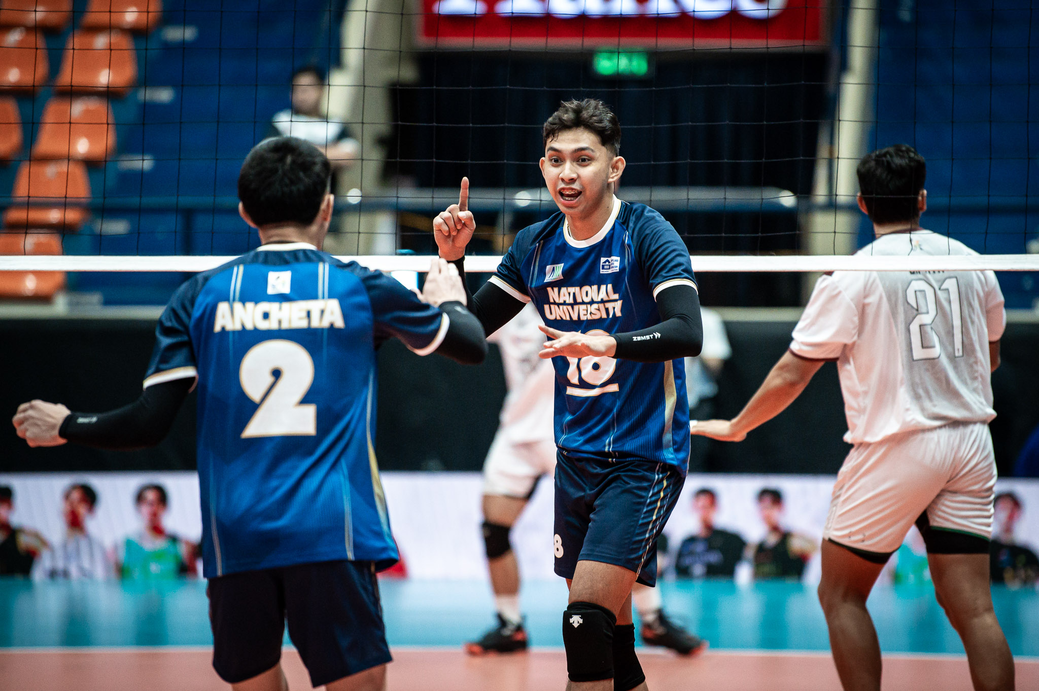 UAAP87-VB-Leo-Jr.-Aringo-8831 NU bounces back, takes down UP ahead of FEU showdown in UAAP men's volleyball News NU UAAP UP Volleyball - philippine sports news