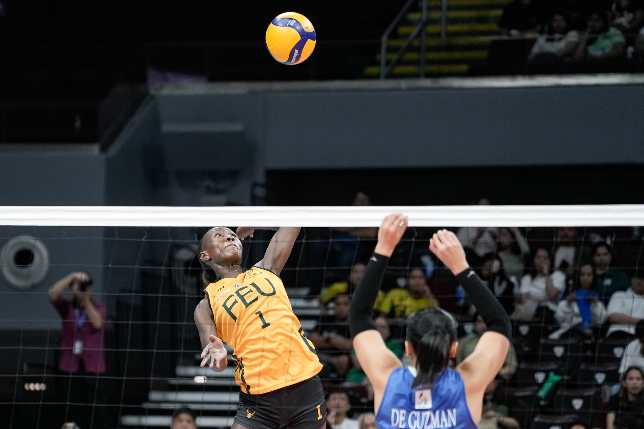 UAAP87-Volleyball-Faida-Bakanke-9679 Bakanke, Ubaldo deliver in clutch as FEU edges Ateneo in UAAP Women's Volleyball ADMU FEU News UAAP Volleyball - philippine sports news