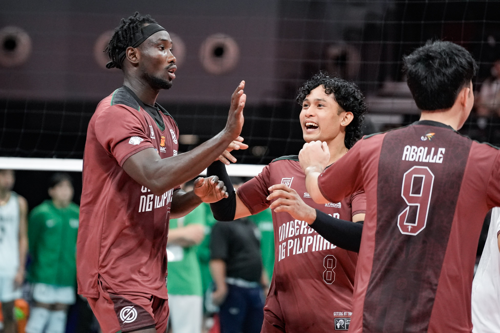 UAAP87-Volleyball-Olayemi-Raheem-8766 Noel Kampton powers La Salle to bounce back win in UAAP Men's Volleyball, halts UP upset bid DLSU News UAAP UP Volleyball - philippine sports news