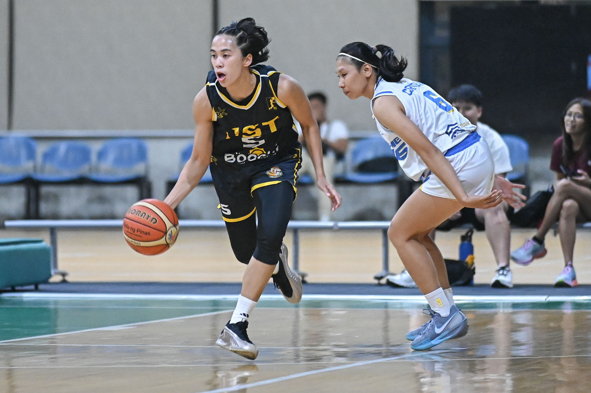 WMPBL-2025-Solar-Home-vs.-UST-Kent-Pastrana-3403 Kent Pastrana on loss to Aguilas: 'Dapat mas marami kamIng natutunan' Basketball News UST WMPBL - philippine sports news