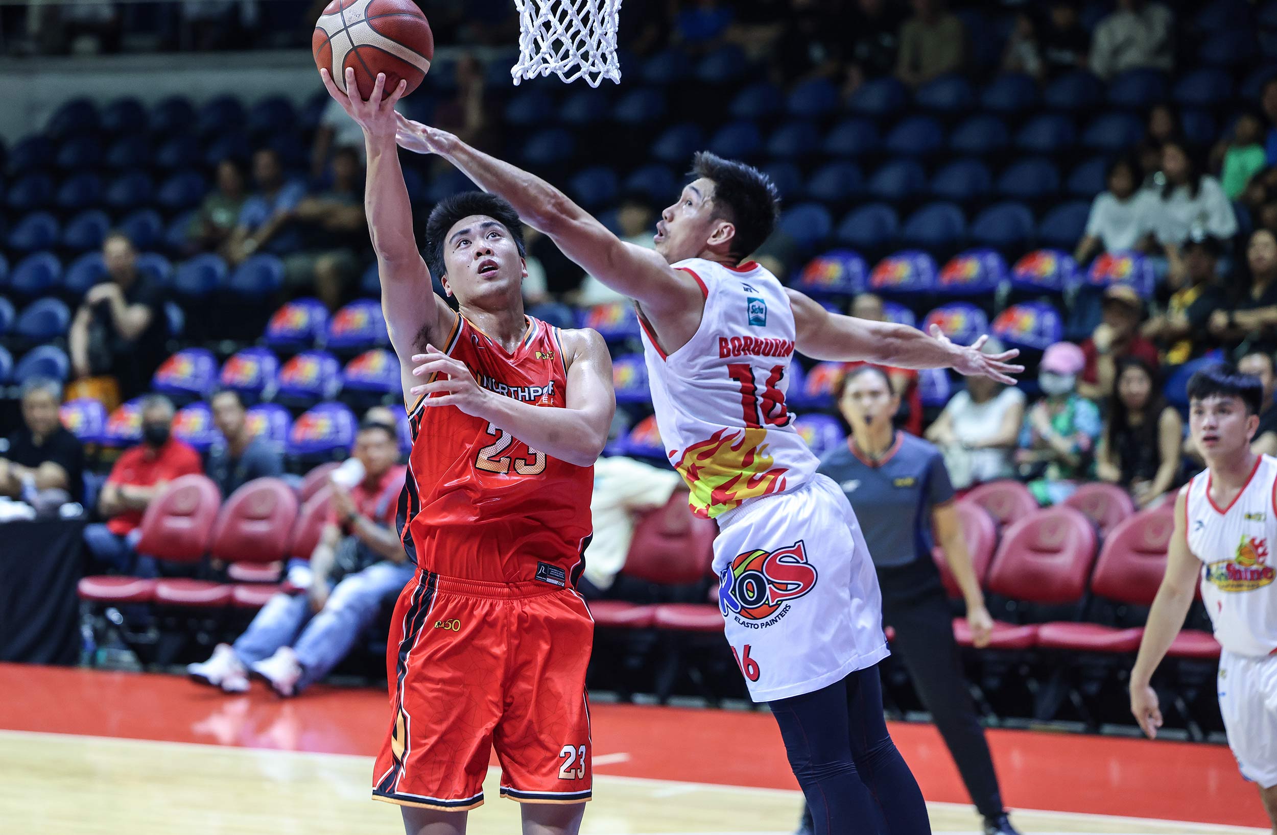 2025-PBA-Philippine-Cup-Northport-vs-Rain-or-Shine-William-Navarro Gian Mamuyac ignites Rain or Shine's first win in PBA PH Cup, sinks NorthPort Basketball News PBA - philippine sports news