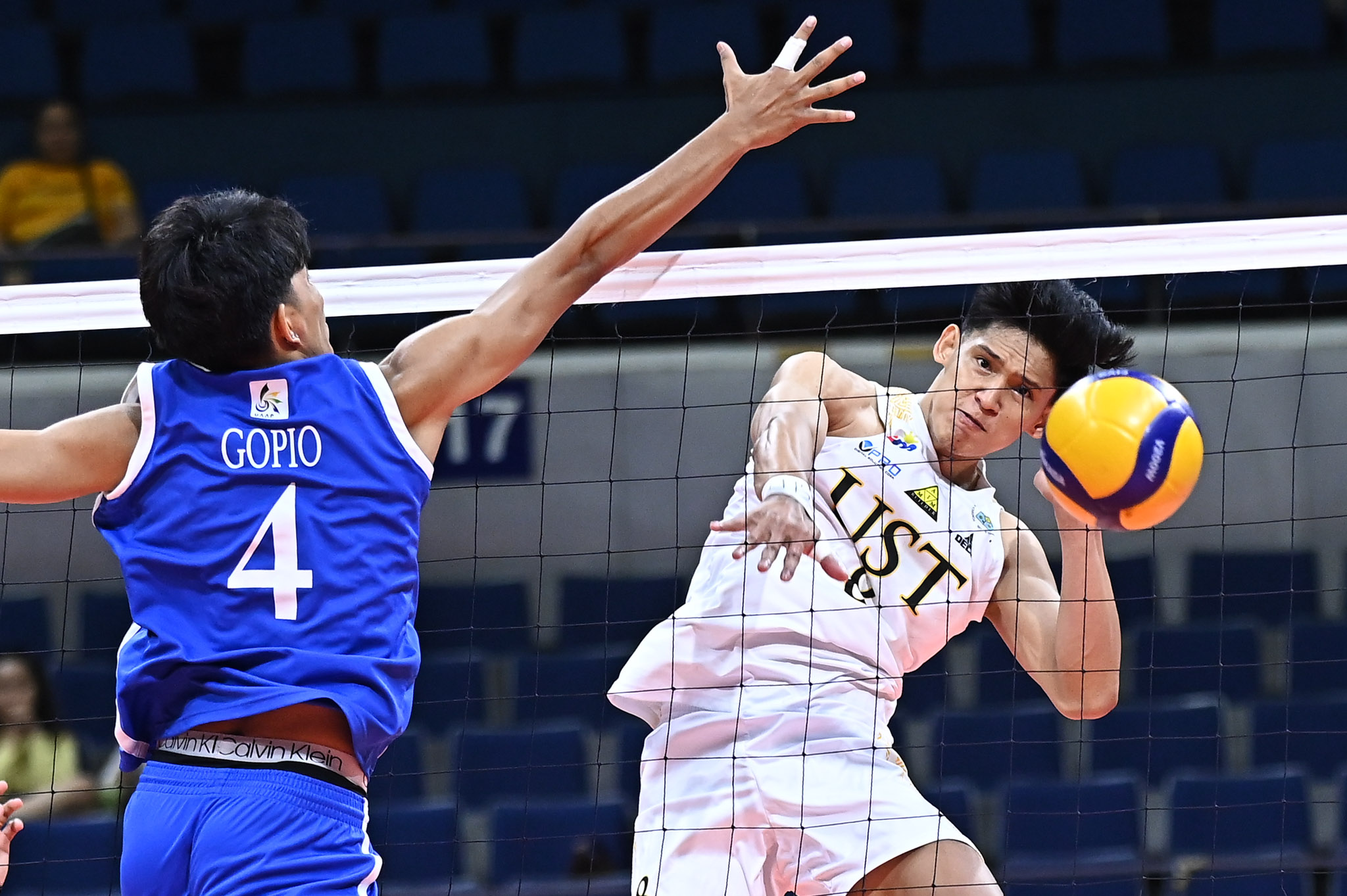 UAAP-87-MVB-UST-vs.-ADMU-Paul-Colinares-4770 UST sweeps Ateneo, claims solo third in UAAP men's volleyball ADMU News UAAP UST Volleyball - philippine sports news