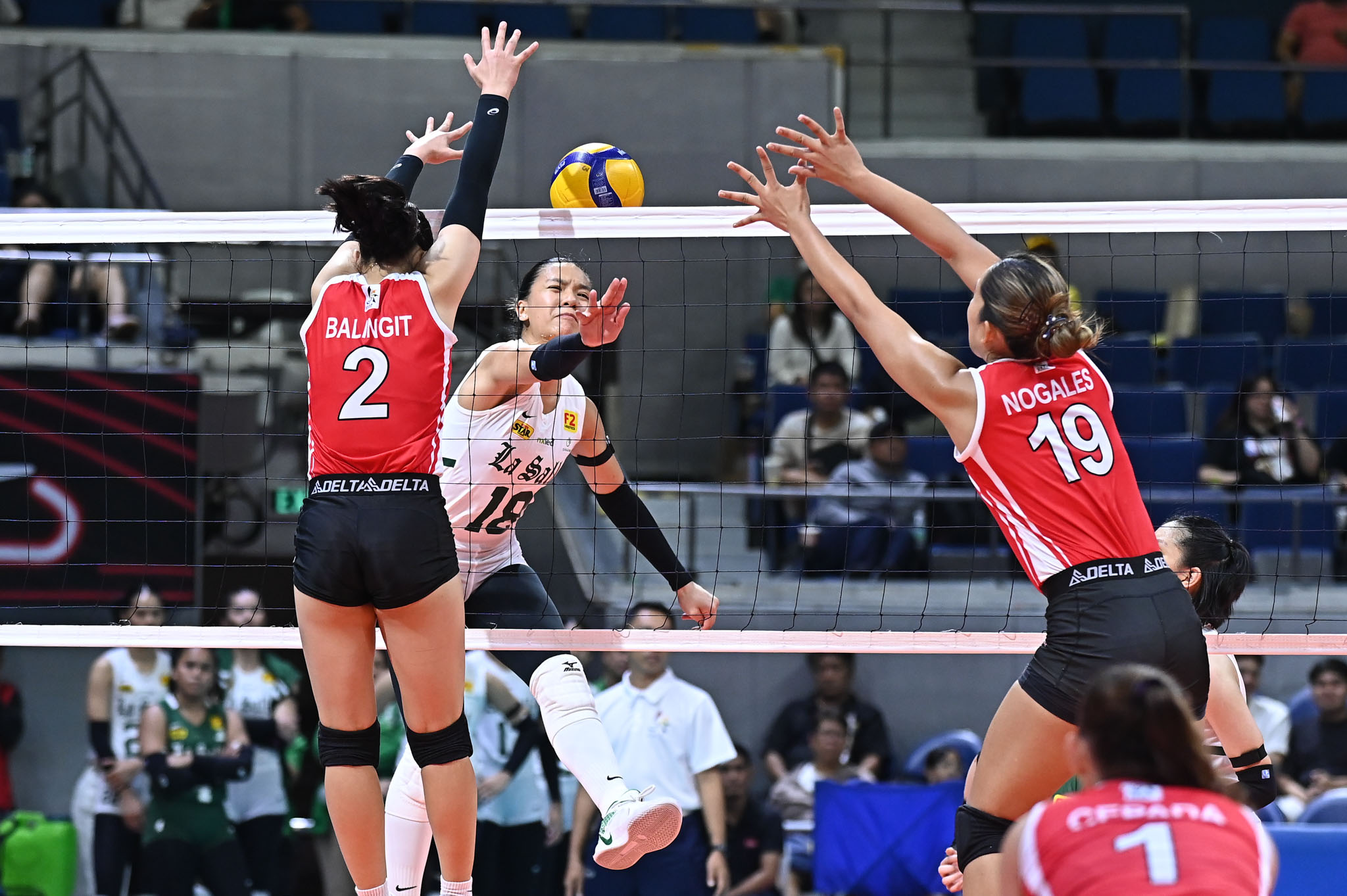 UAAP-87-WVB-DLSU-vs.-UE-Jillian-Santos-5981 Jill Santos finds new purpose under Ramil De Jesus' system DLSU News UAAP Volleyball - philippine sports news