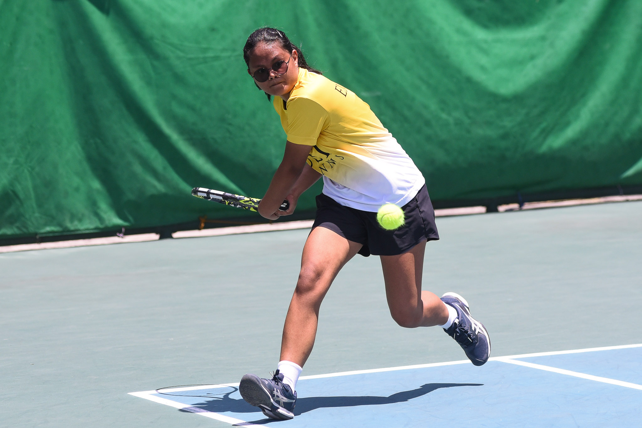 UAAPS87-Tennis-Womens-Finals-Kaye-EMANA-0598 UST levels UAAP women's tennis finals behind Emana sis, doubles heroics News NU Tennis UAAP UST - philippine sports news