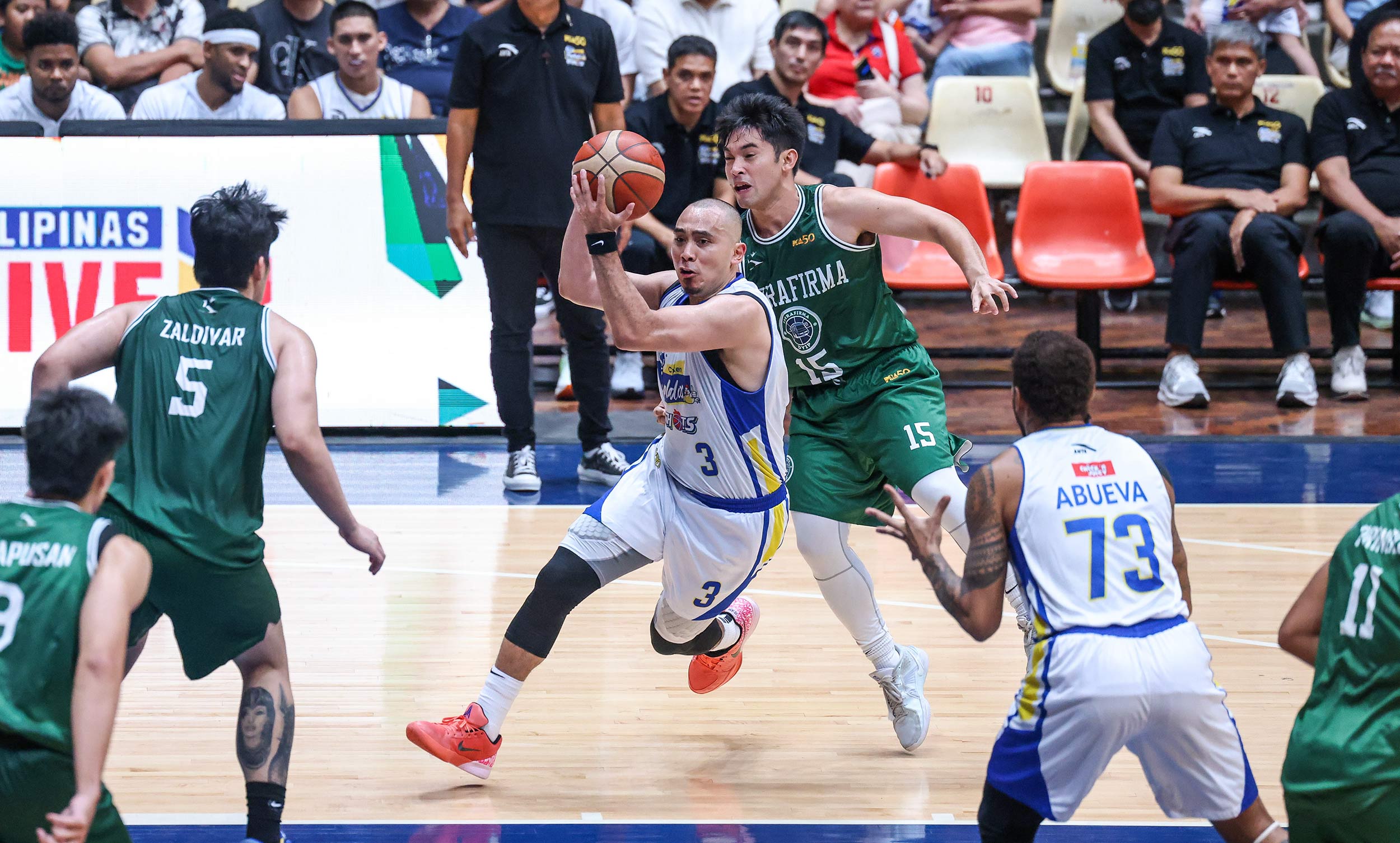 2025-PBA-Philippine-Cup-Terrafirma-vs-Magnolia-Paul-Lee Magnolia mauls Terrafirma, stays perfect in PBA PH Cup Basketball News PBA - philippine sports news