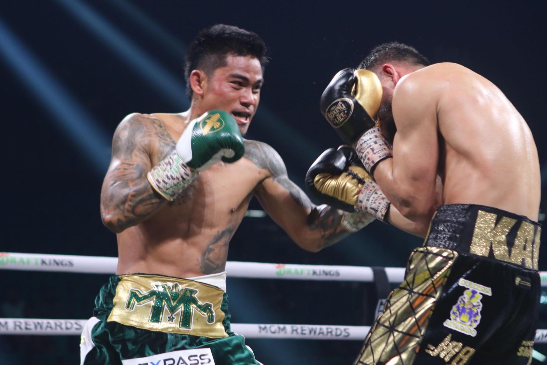 Pacquiao-vs-Barrios-Mark-Magsayo Barrios keeps WBC title as Pacquiao fight ends in controversial draw Boxing News - philippine sports news