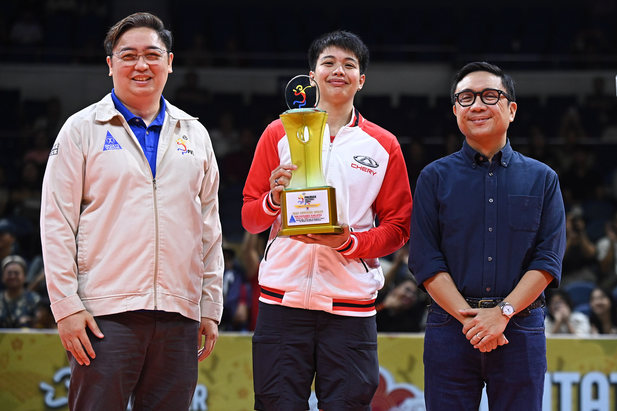 PVL-INV-25-Awarding-Ara-Galang-0937 Savannah Davison’s grind pays off with long-awaited PVL MVP honor News PVL Volleyball - philippine sports news