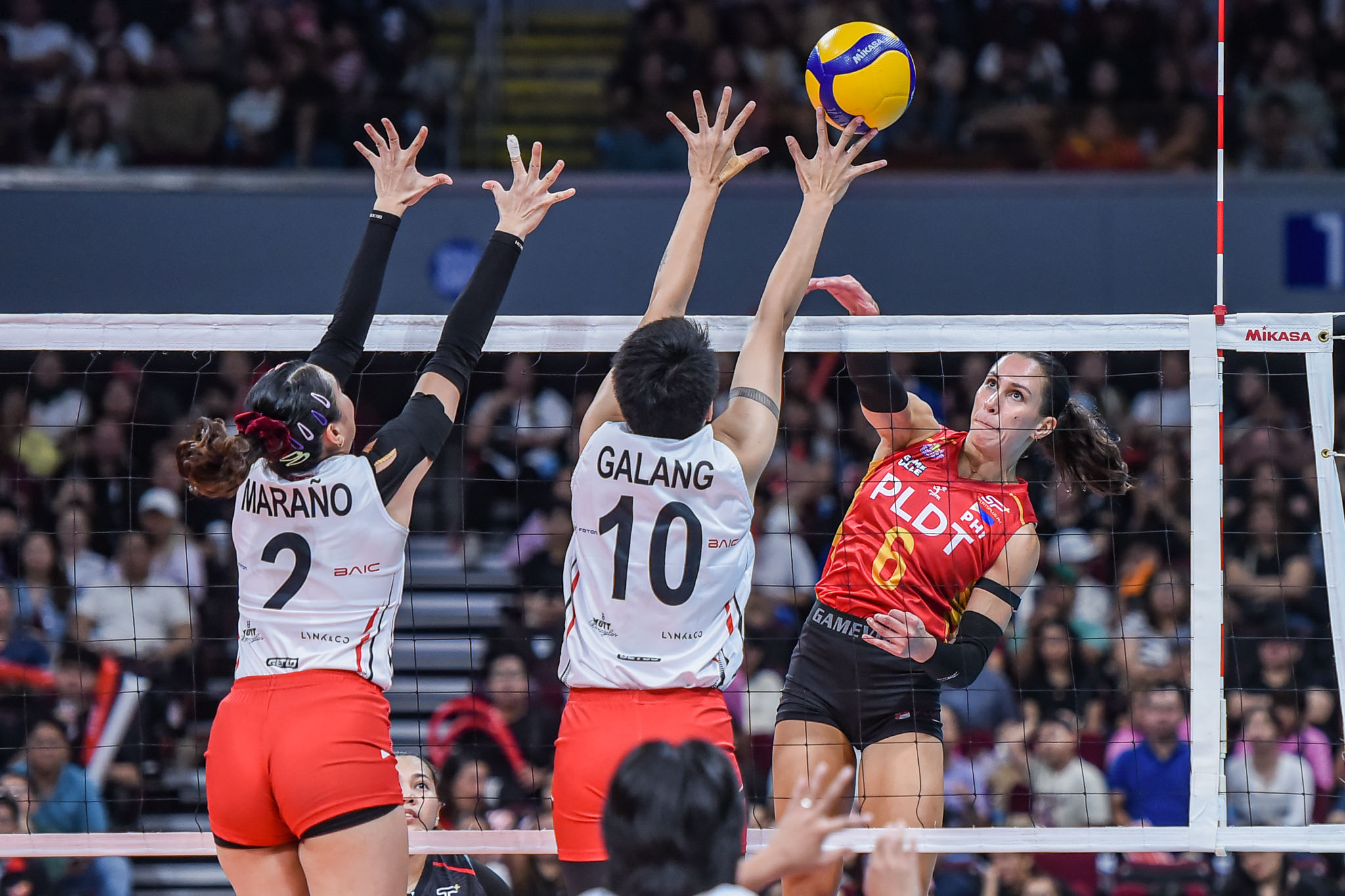 PVL-On-Tour-PLDT-vs.-Chery-Tiggo-Savi-Davison-1236 PLDT finally breaks through, rules inaugural PVL On Tour championship News PVL Volleyball - philippine sports news