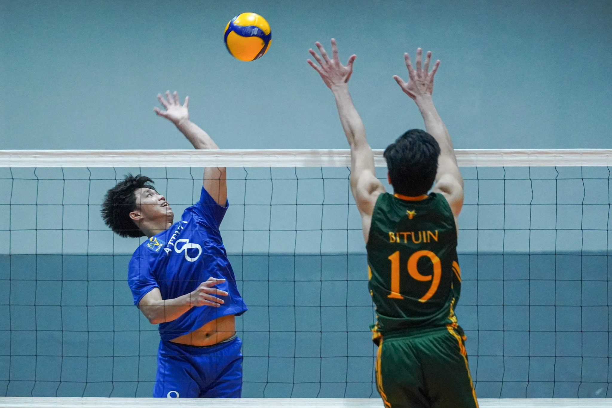 VL-2025-MVT-ADMU-Blue-Eagles-vs-FEU-Tamaraws_PACINIO-Amil-Jr-03164 NU, FEU prevail in contrasting fashions in V-League ADMU FEU News NU UST V-League Volleyball - philippine sports news