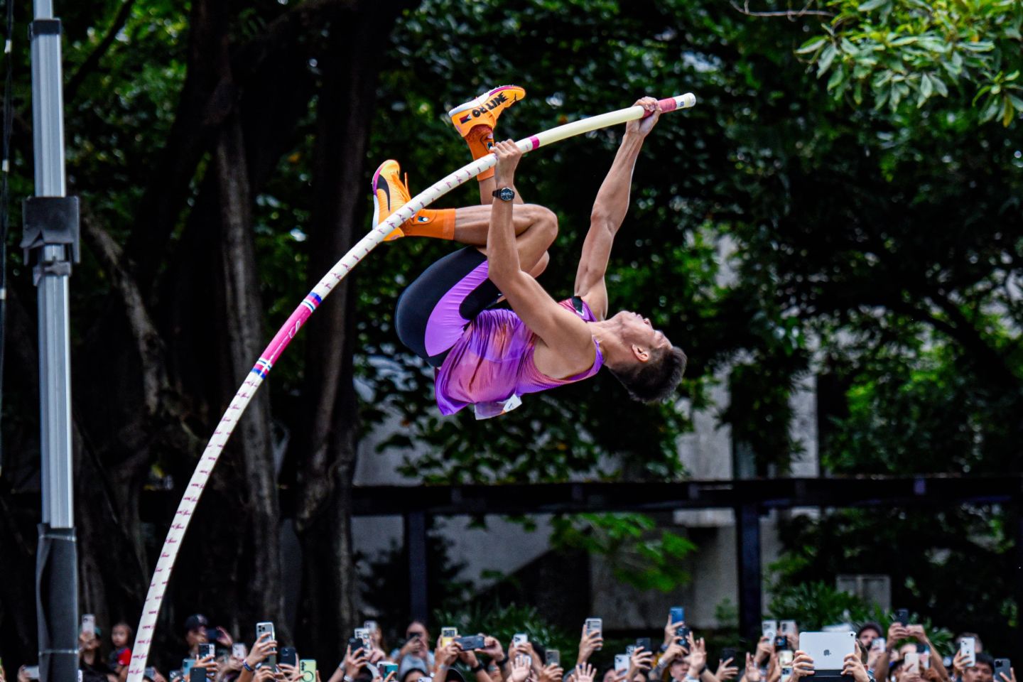 Atletang-Ayala-EJ-Obiena-2 EJ Obiena soars to victory at Ayala World Pole Vault Challenge News Track & Field - philippine sports news