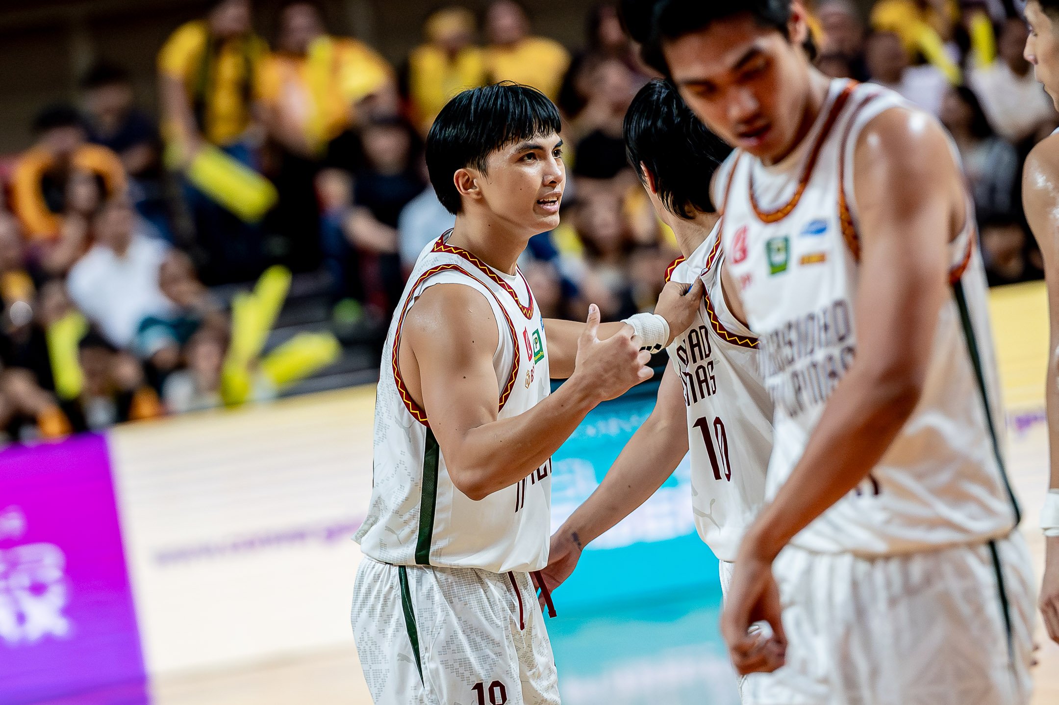 UAAP88-BB-UP-vs-UST-Harold-Alarcon-23 Collins Akowe’s monster debut powers UST to statement UAAP Men's Basketball win over UP Basketball News UAAP UP UST - philippine sports news