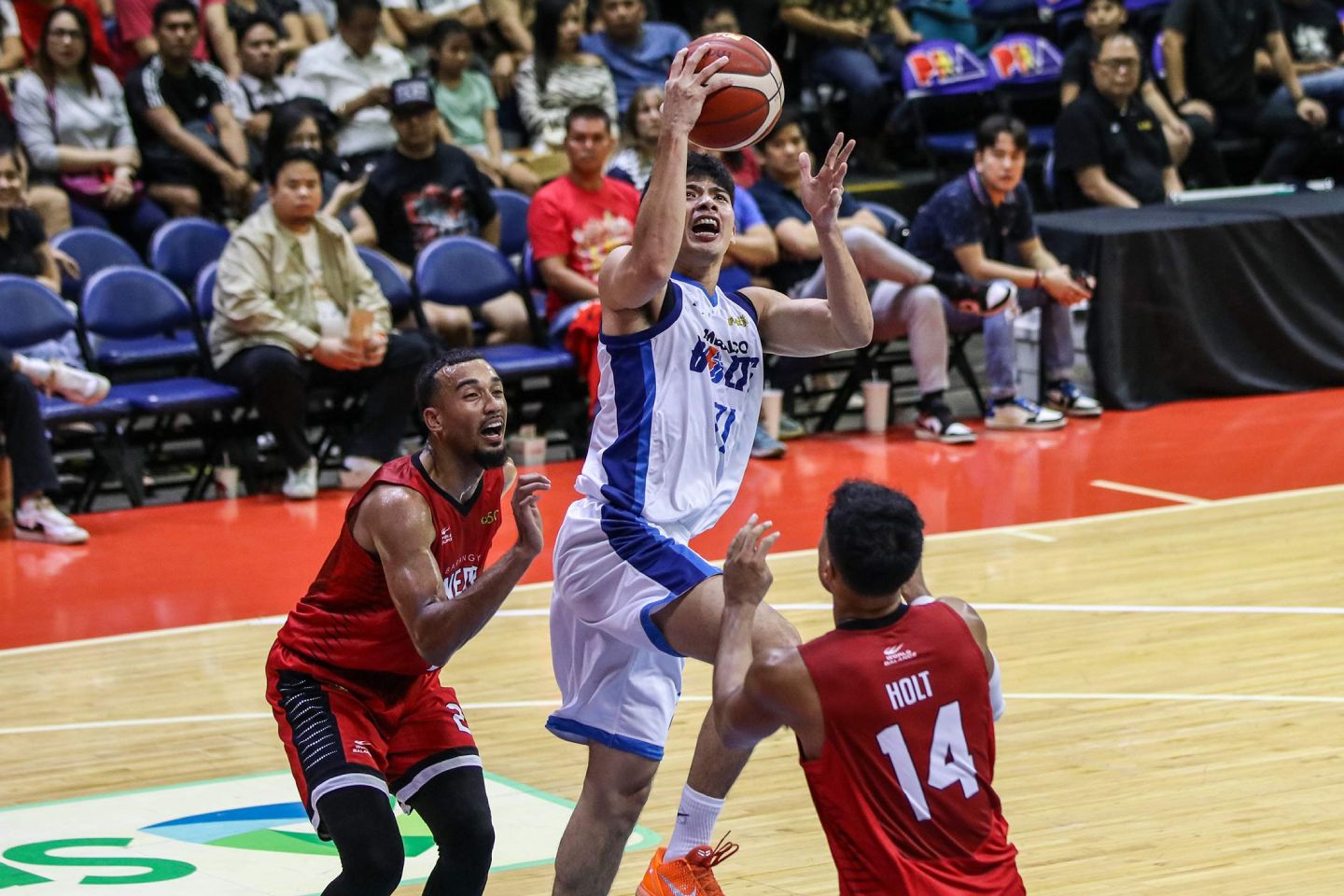 2025-26-PBA-Philippine-Cup-Ginebra-vs-Meralco-CJ-Cansino PBA: Meralco erases 16-point deficit to stun Ginebra, evens slate Basketball News PBA - philippine sports news